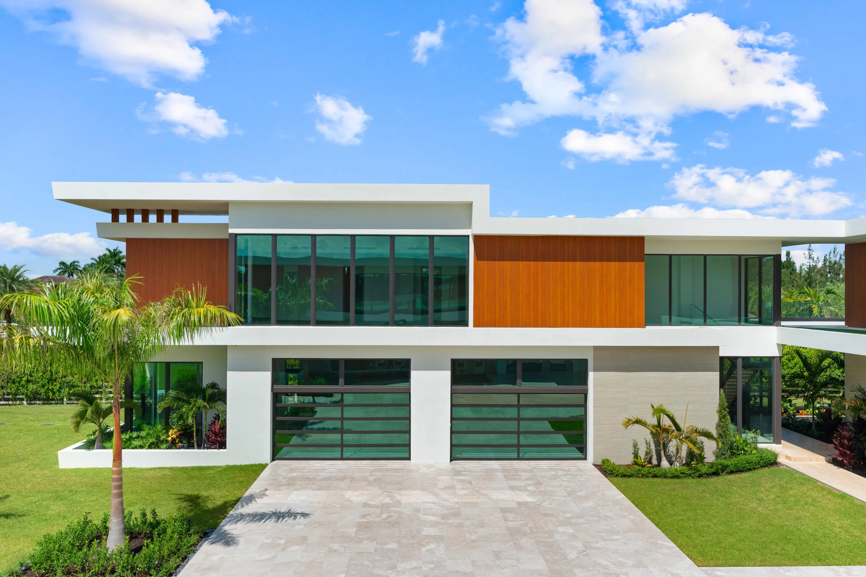 Man's Wing - Garage and Wellness Center