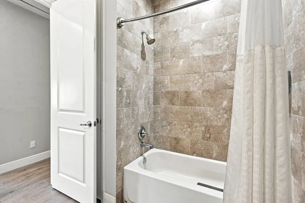 2nd bathroom