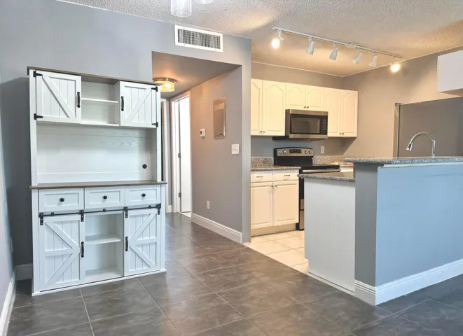 Dinning Room / Kitchen