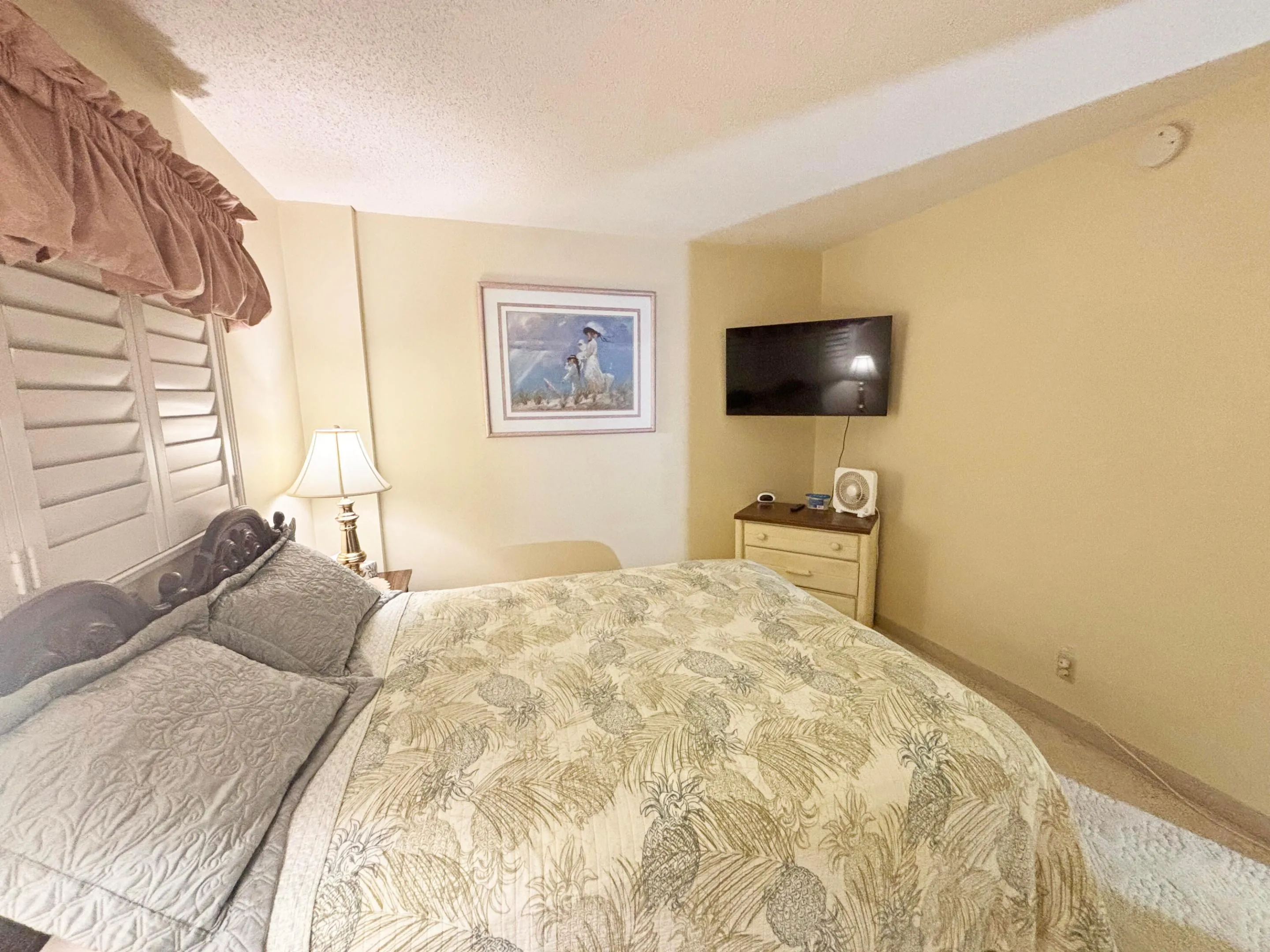 44-web-or-mls-367_S_Federal_Hwy_Apt_A209