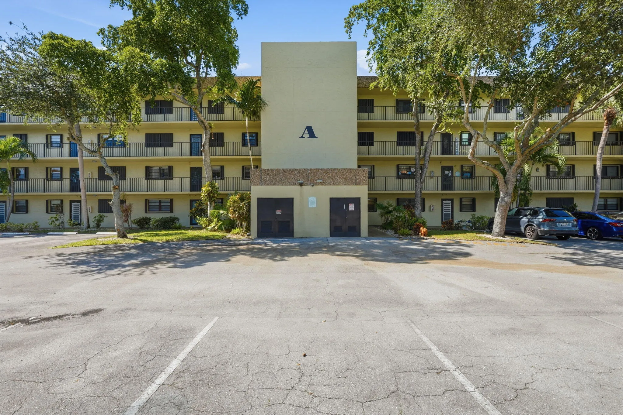46-web-or-mls-367_S_Federal_Hwy_Apt_A209