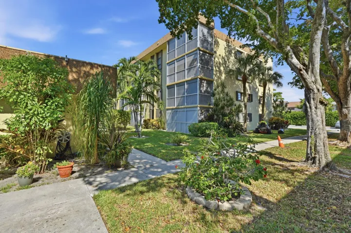 40-web-or-mls-367_S_Federal_Hwy_Apt_A209