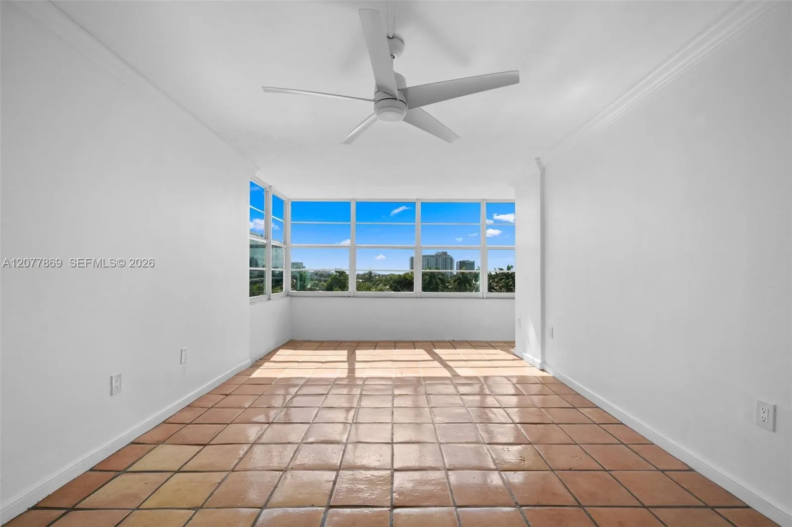 East Facing Office/Lounge