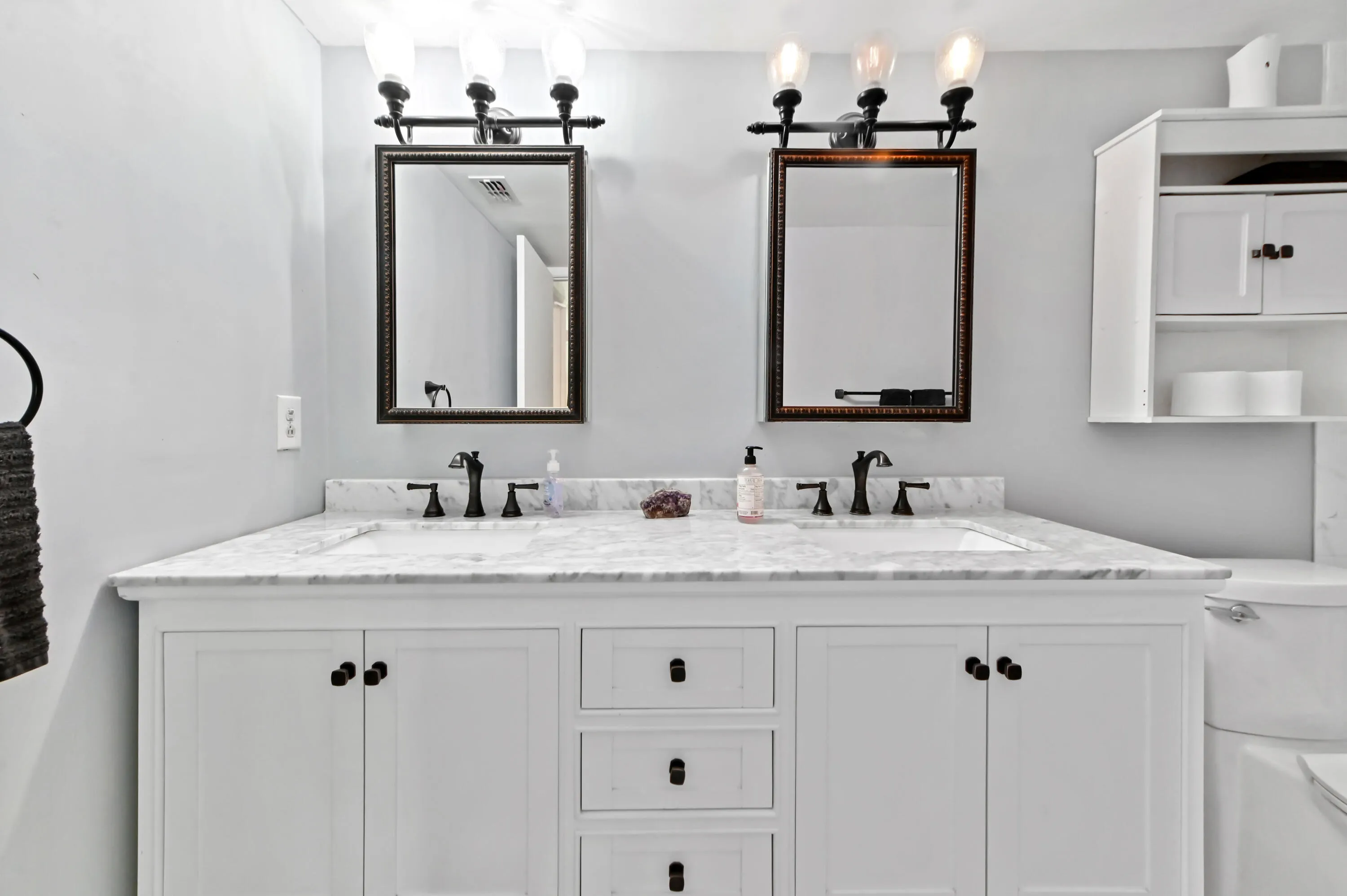21 bathroom 01