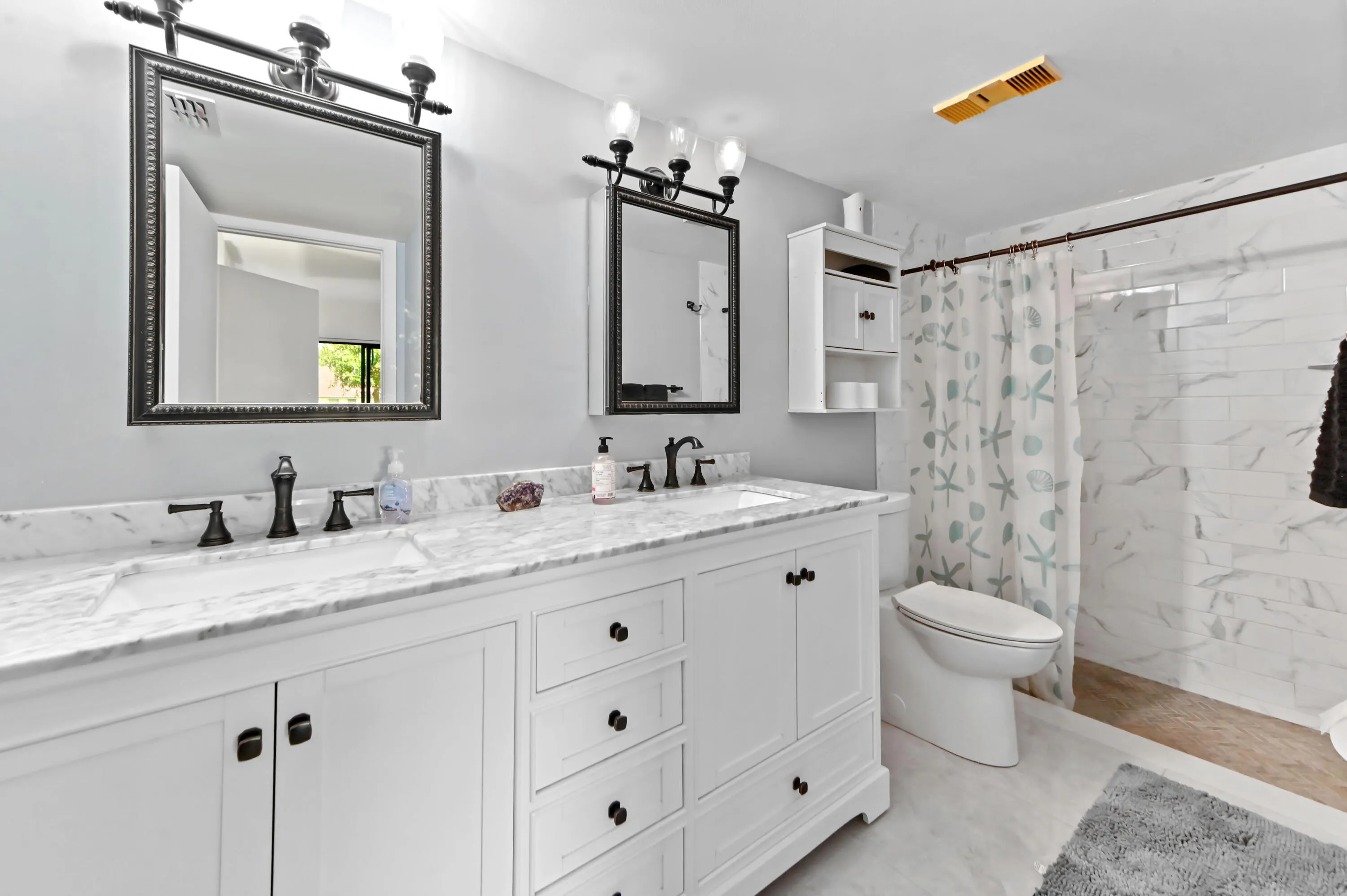 22 bathroom 02