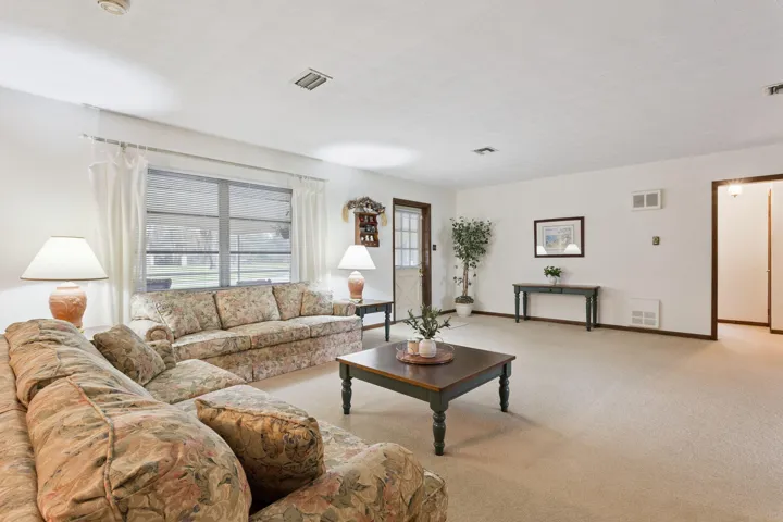29-web-or-mls-10617_SE_95th_Terrace_Bell