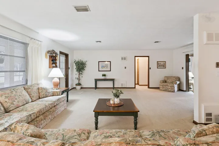 31-web-or-mls-10617_SE_95th_Terrace_Bell