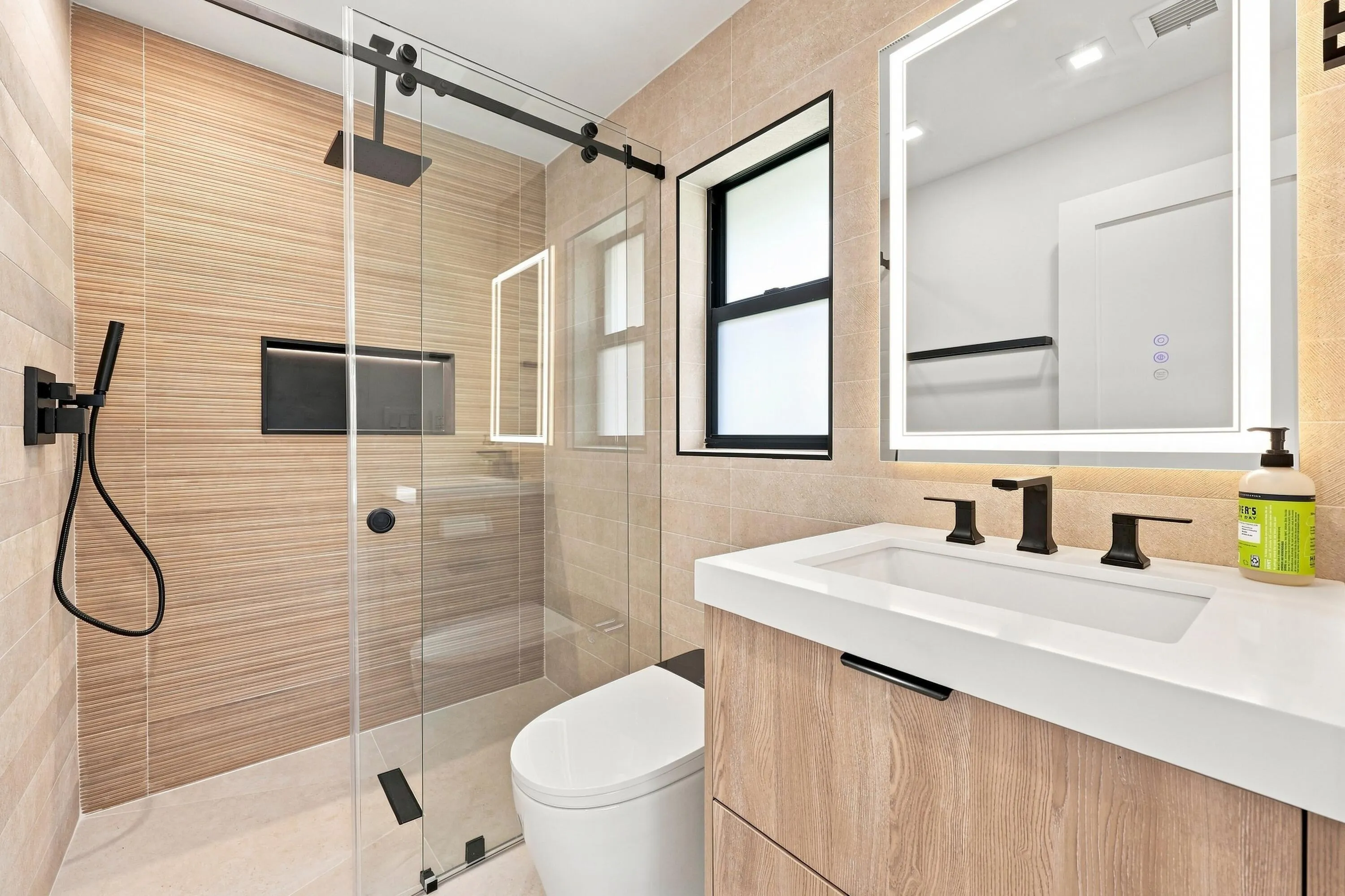 guest 3 bath b