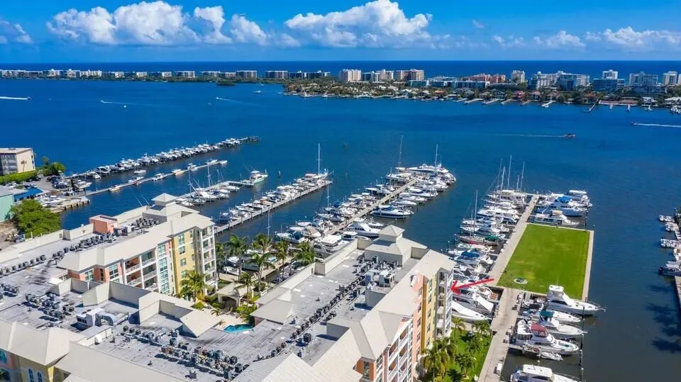 Big, beautiful intracoastal views.