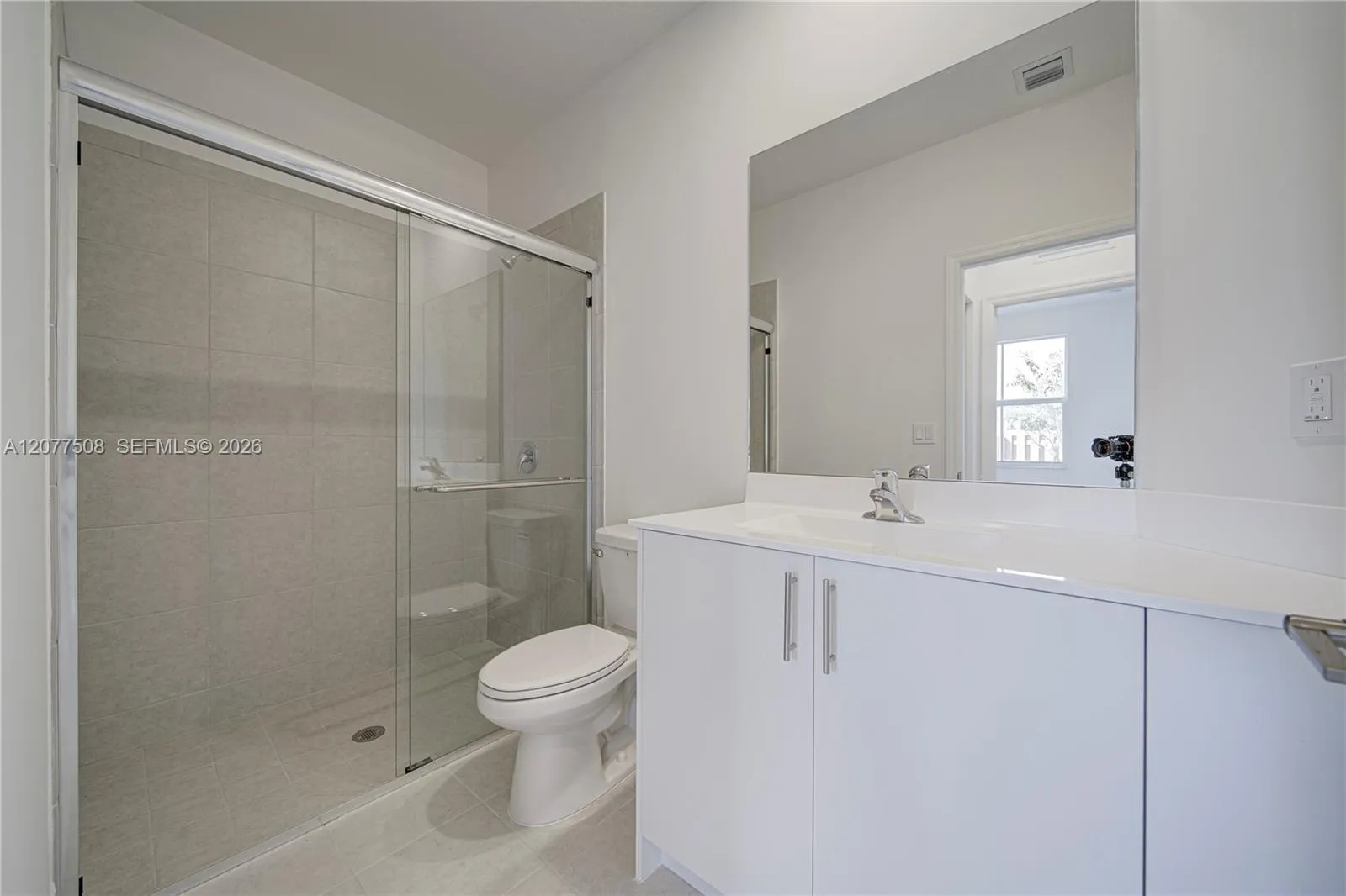 bottom full bathroom 3
