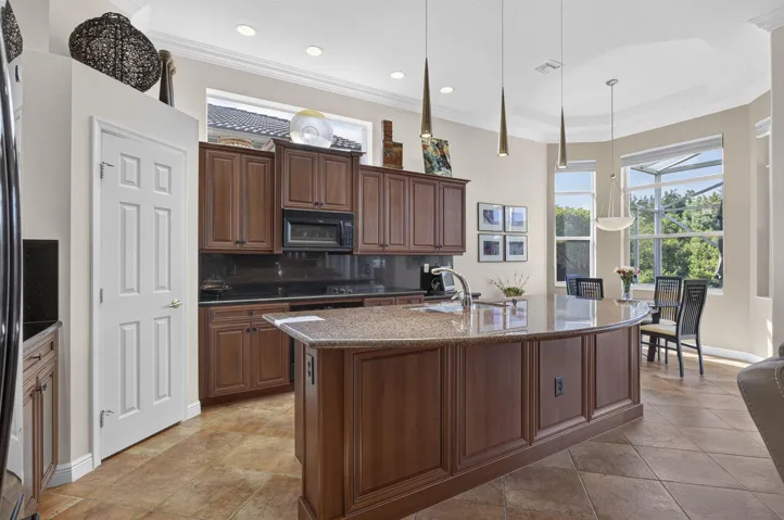 Spacious Kitchen