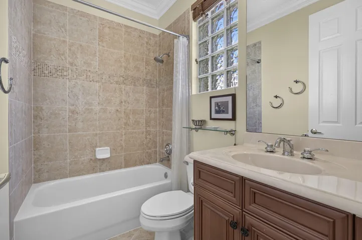 Private 2nd Master Bath