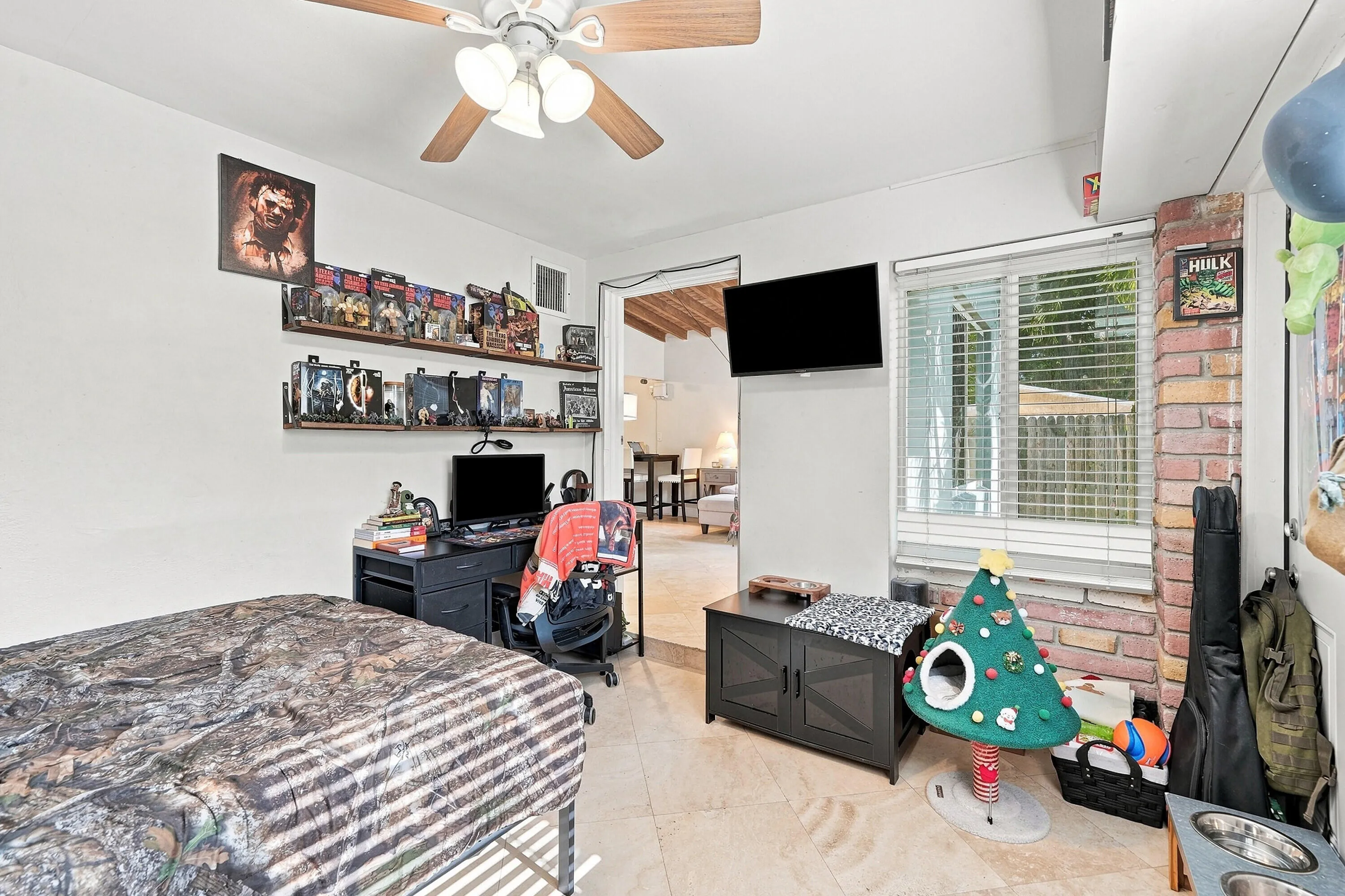 18_bedroom