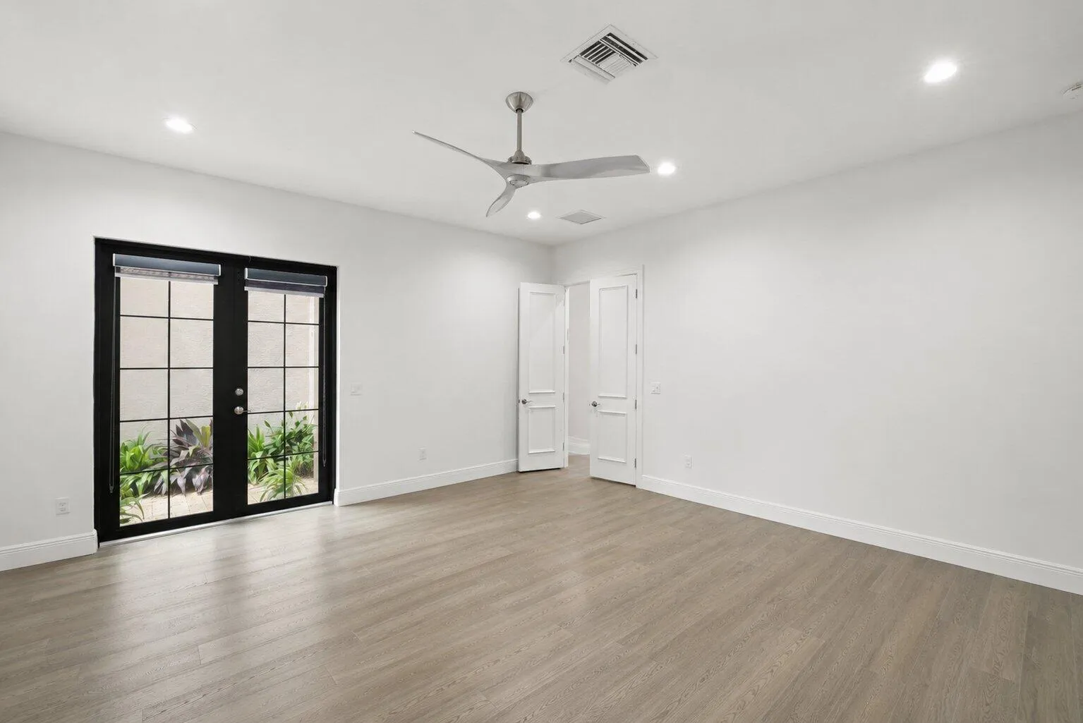 16238 Cabernet Drive - 50.jpg-SMALL