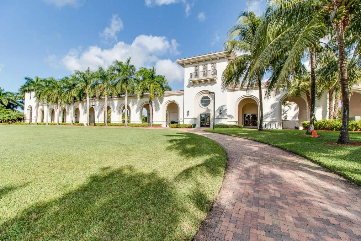 Clubhouse 4