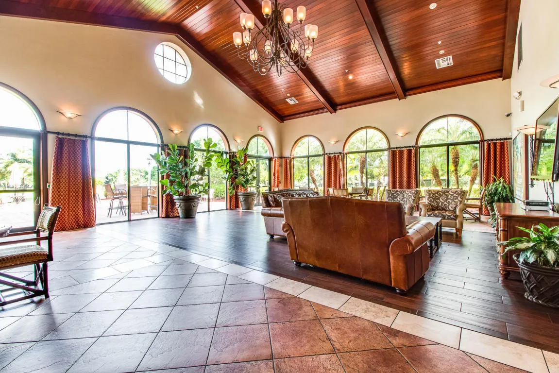 Clubhouse 7