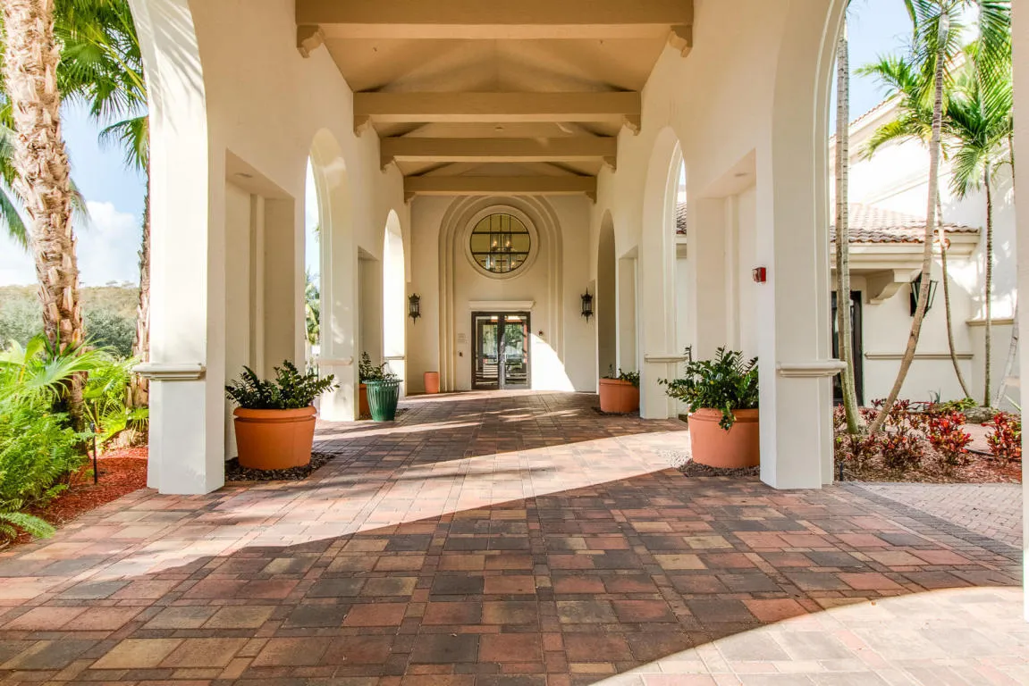 Clubhouse 3