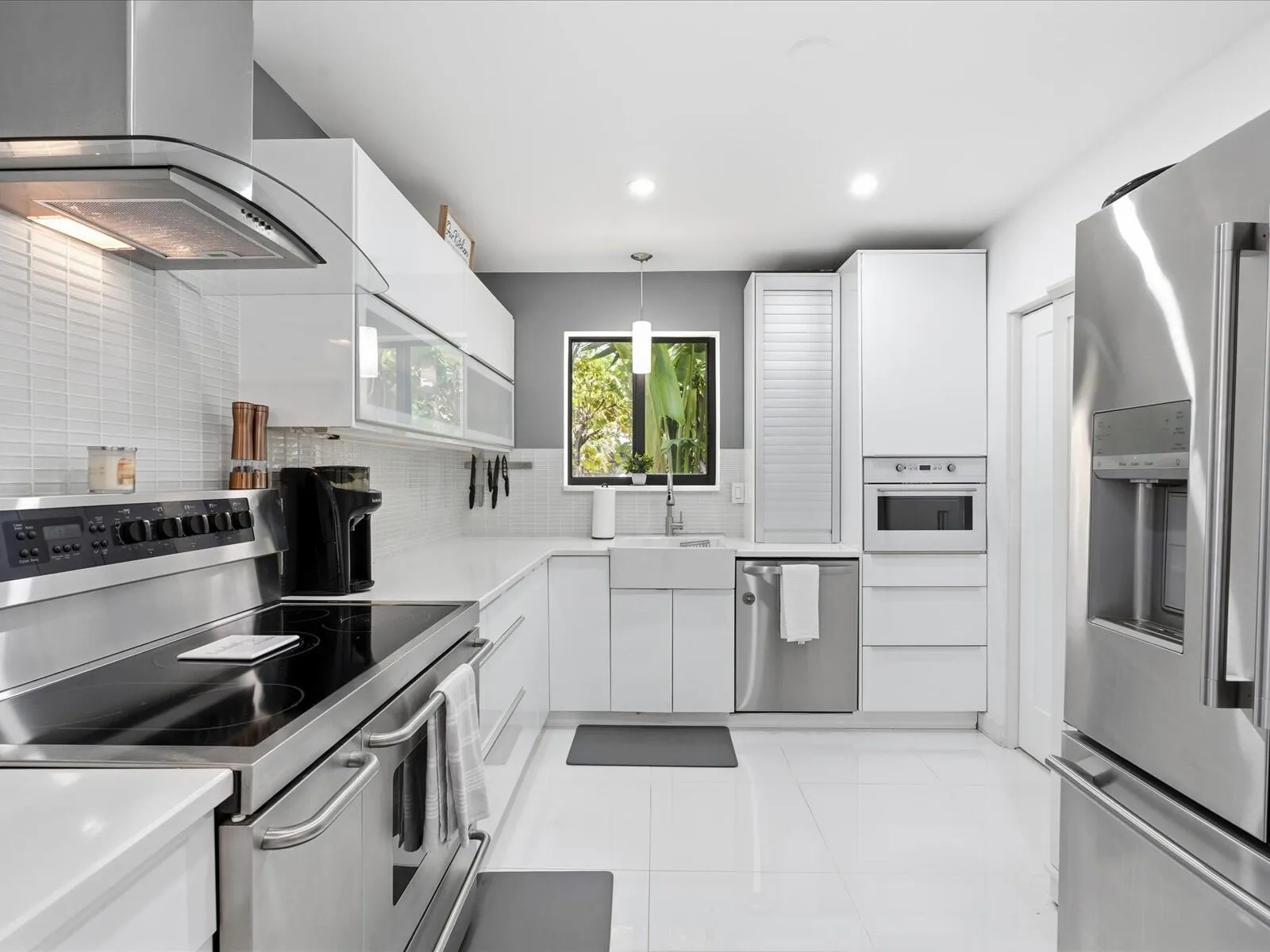 23-Kitchen