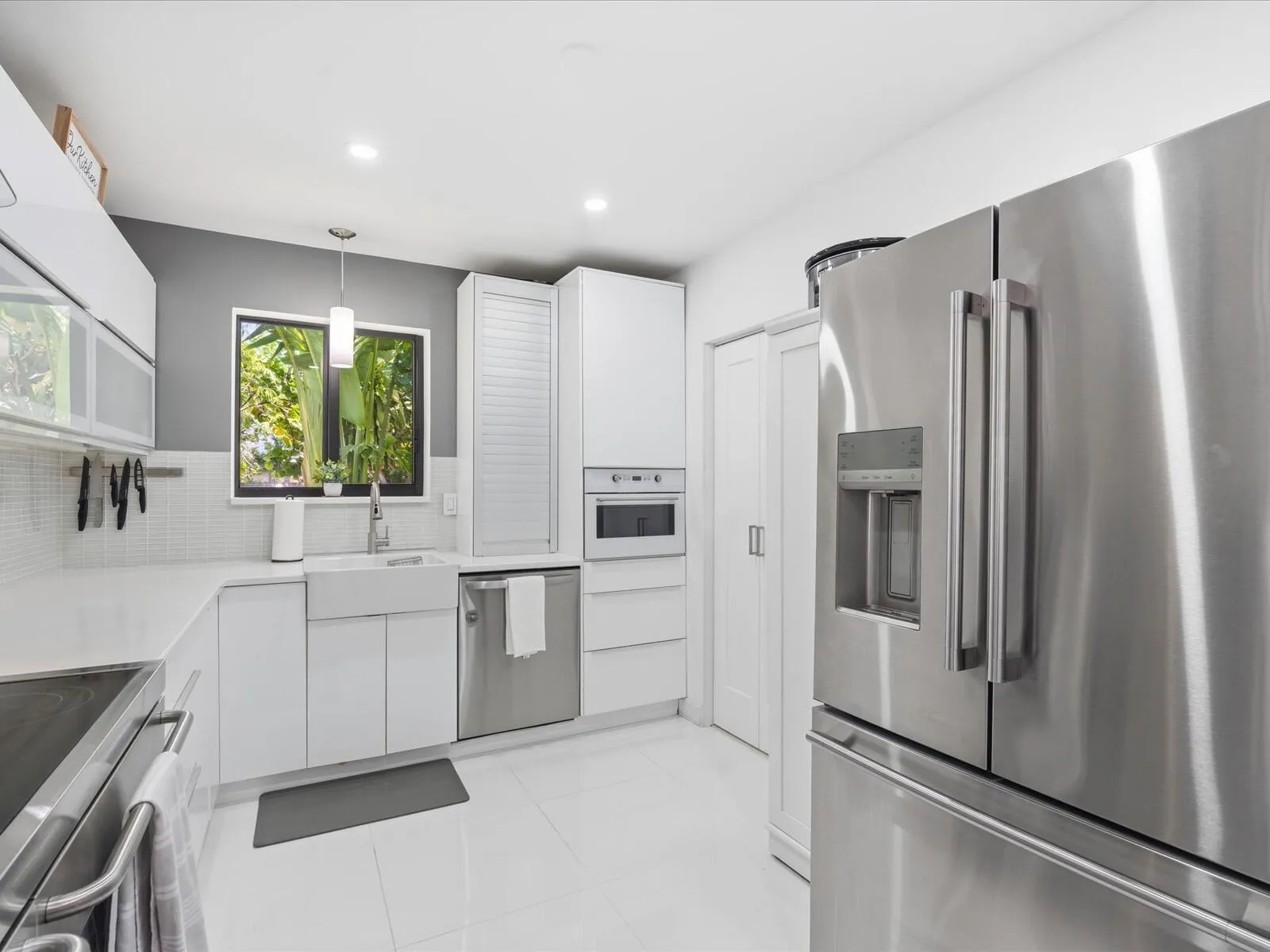 25-Kitchen