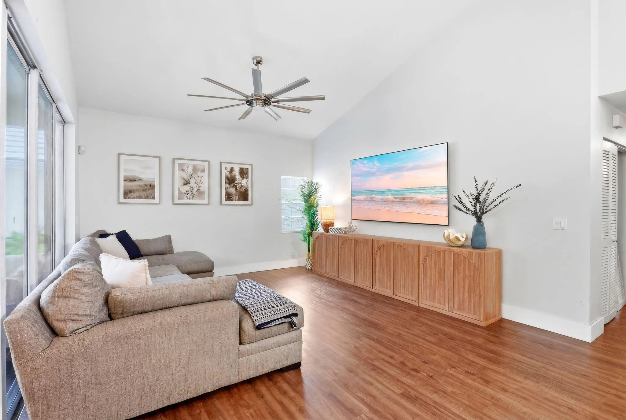 5-web-or-mls-openart-019fae71-4152-76f6-