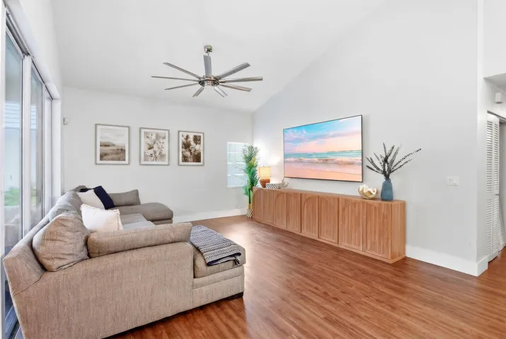 5-web-or-mls-openart-019fae71-4152-76f6-