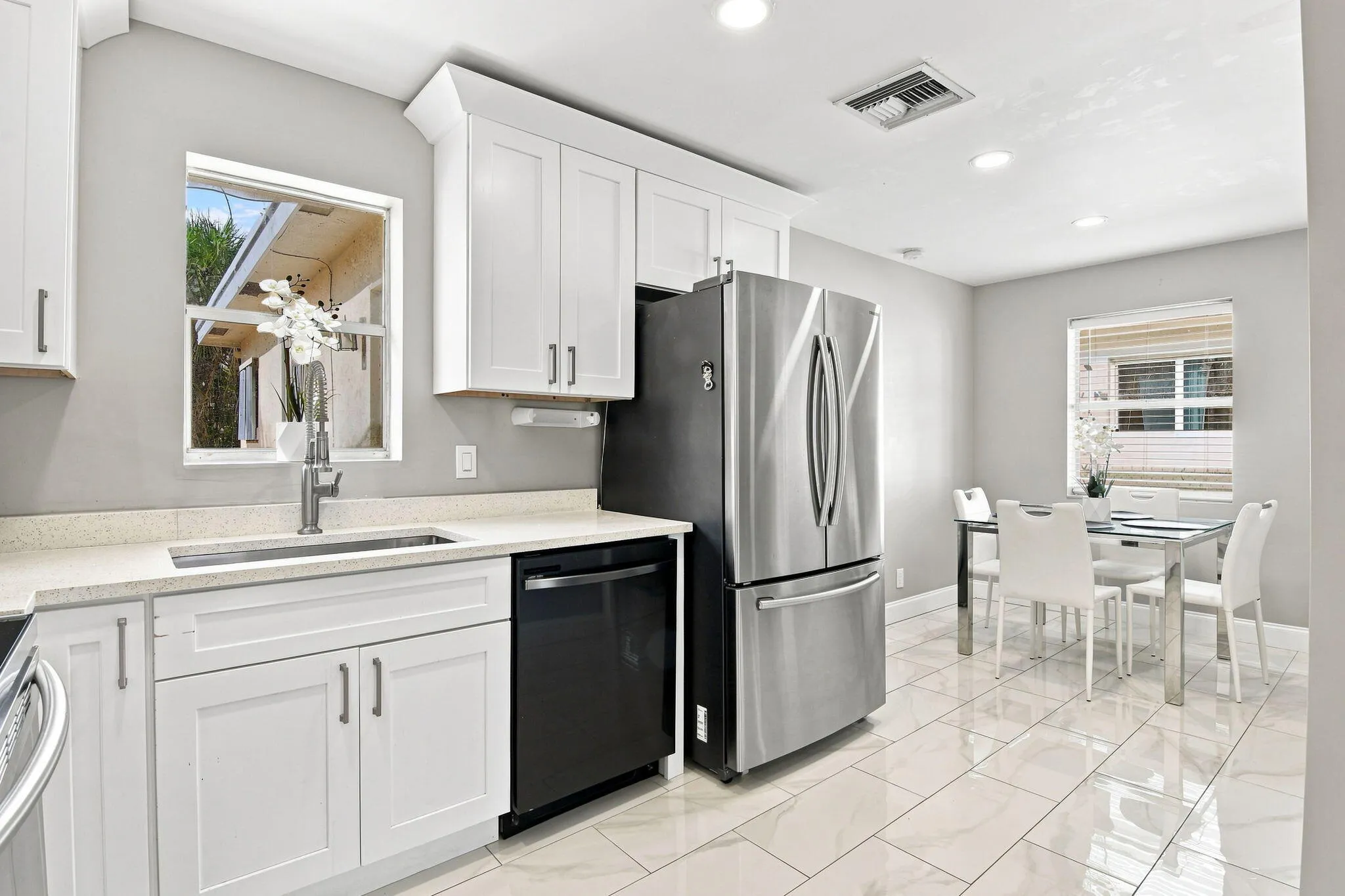 12-web-or-mls-1217%20W%2032nd%20St%20%28