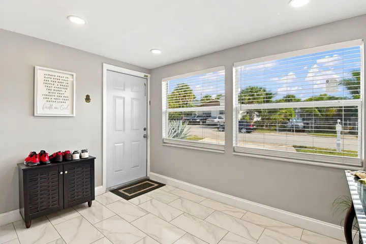 4-web-or-mls-1217%20W%2032nd%20St%20%281