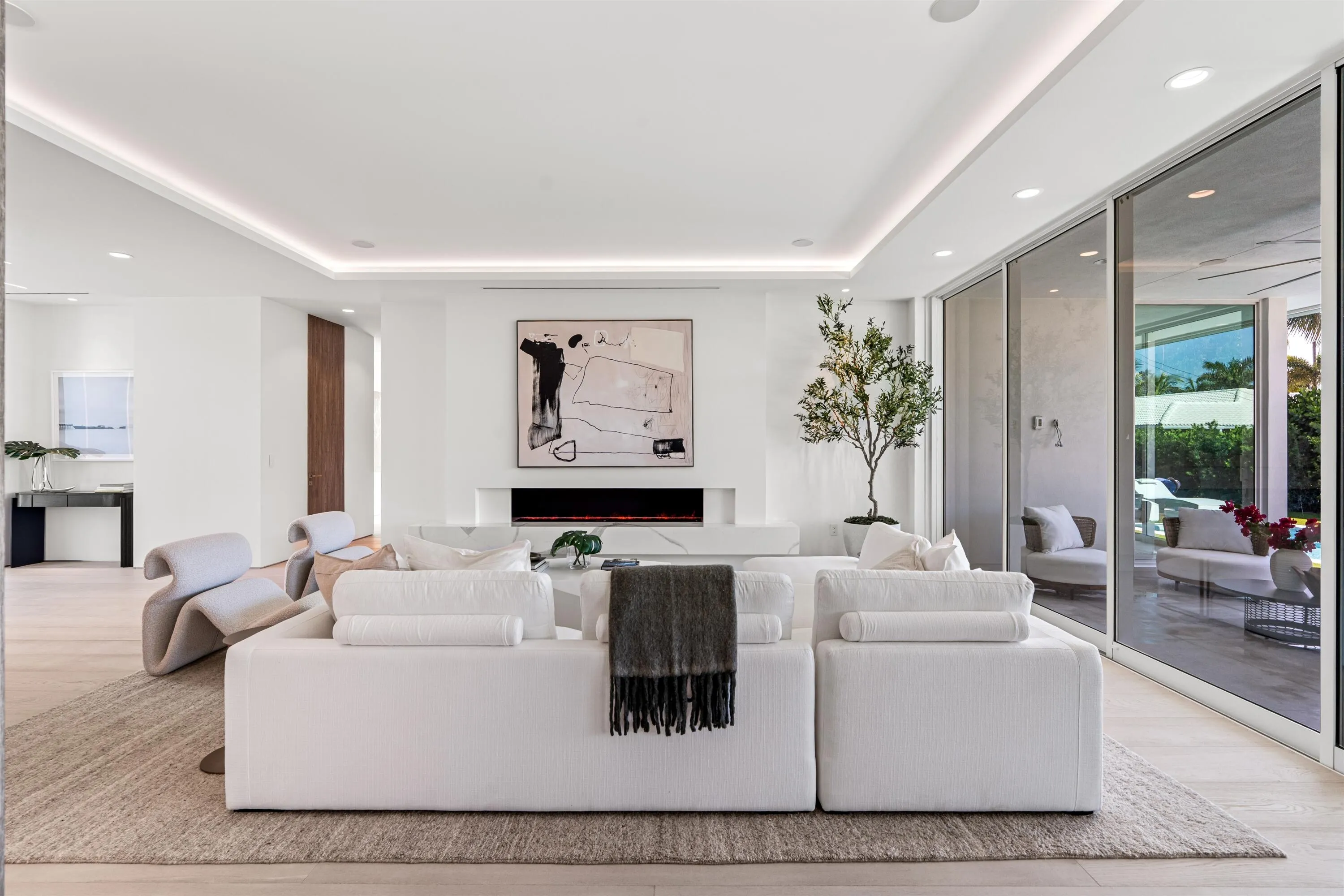 LIVING_ROOM_STRAIGHT