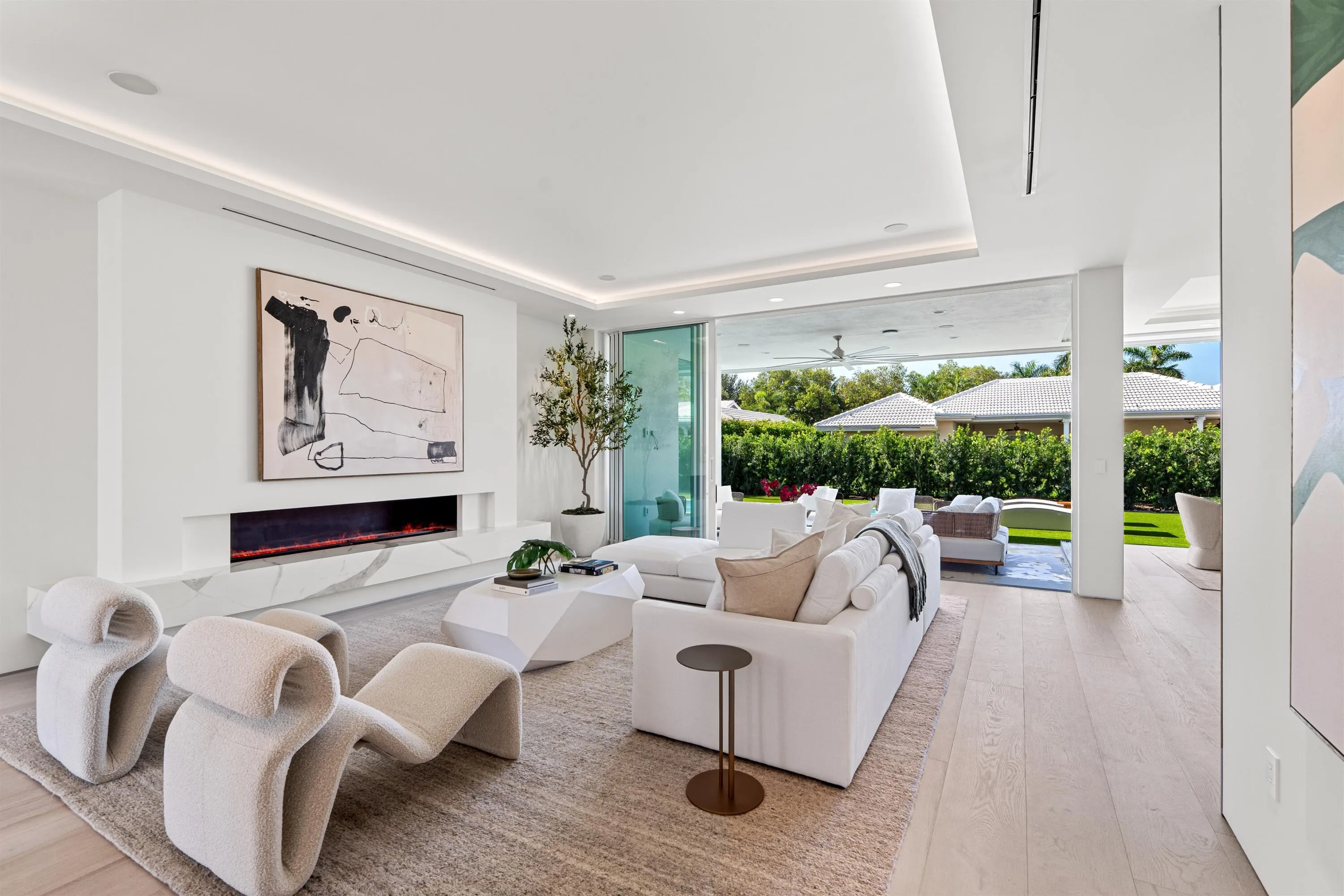 LIVING_ROOM_ANGLE_TO_POOL