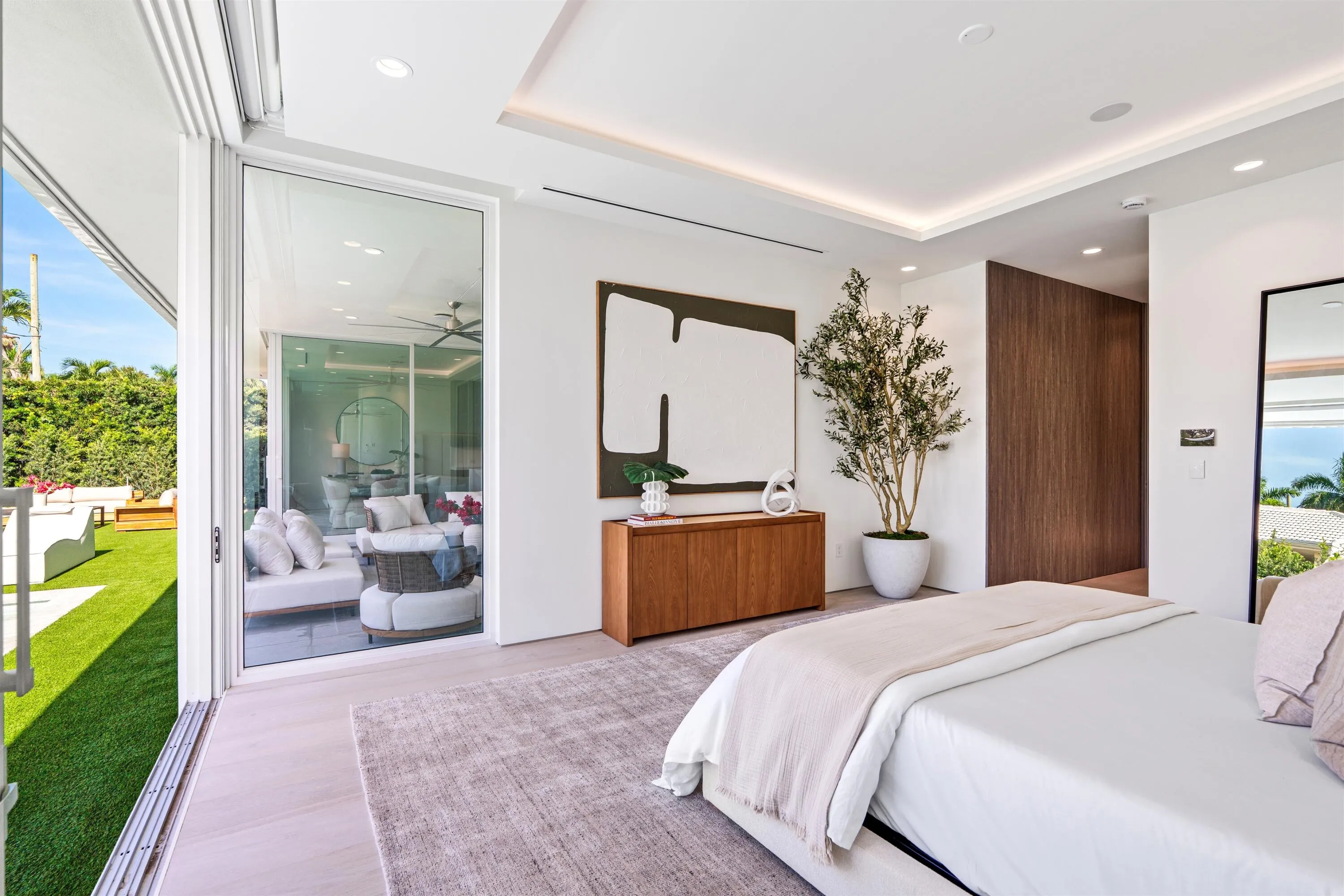 PRIMARY_BEDROOM_ANGLE