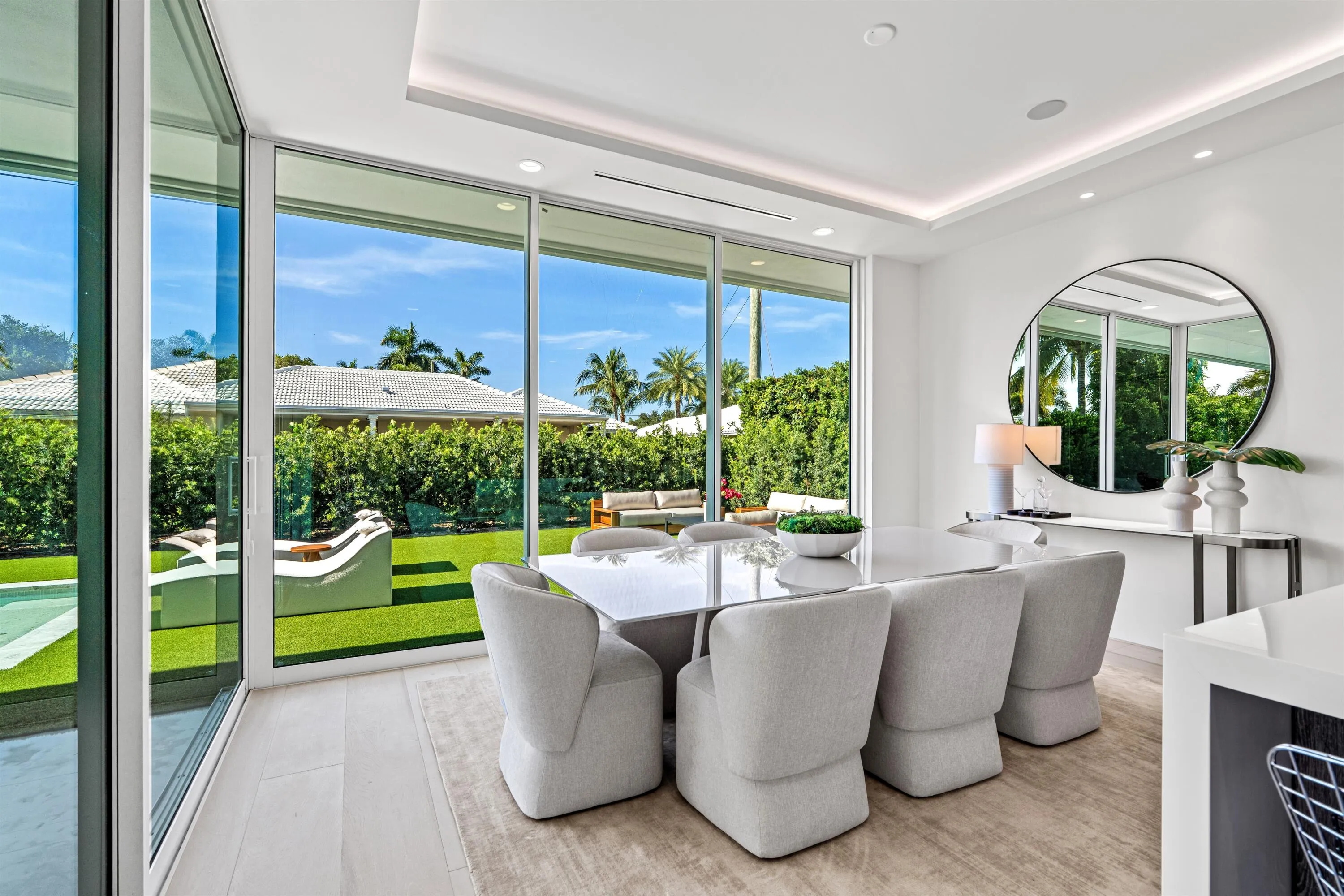 DINING_ROOM_ANGLE_RIGHT
