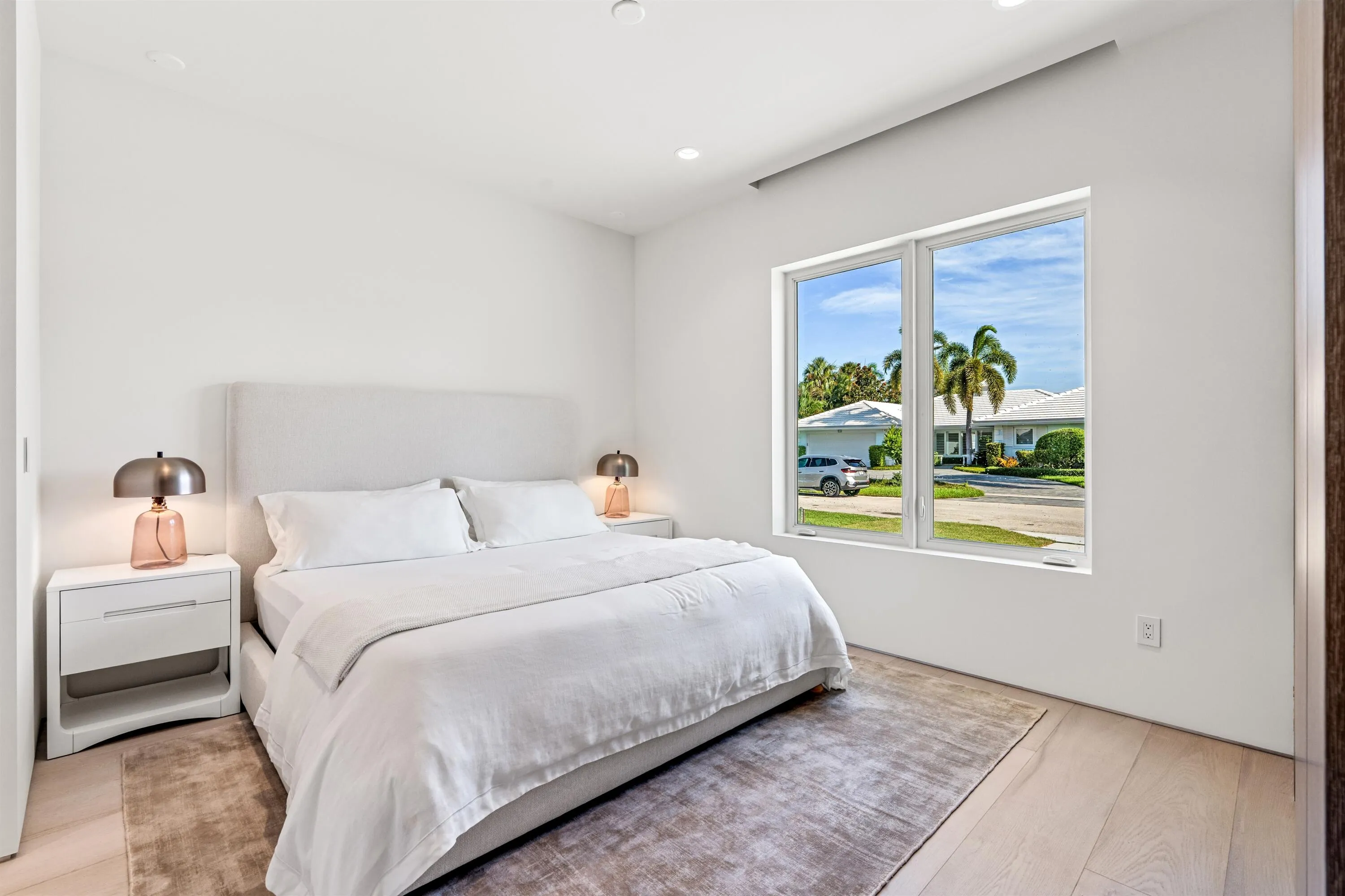 BEDROOM_2