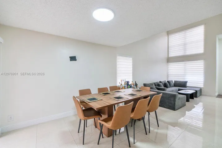 Dining 2