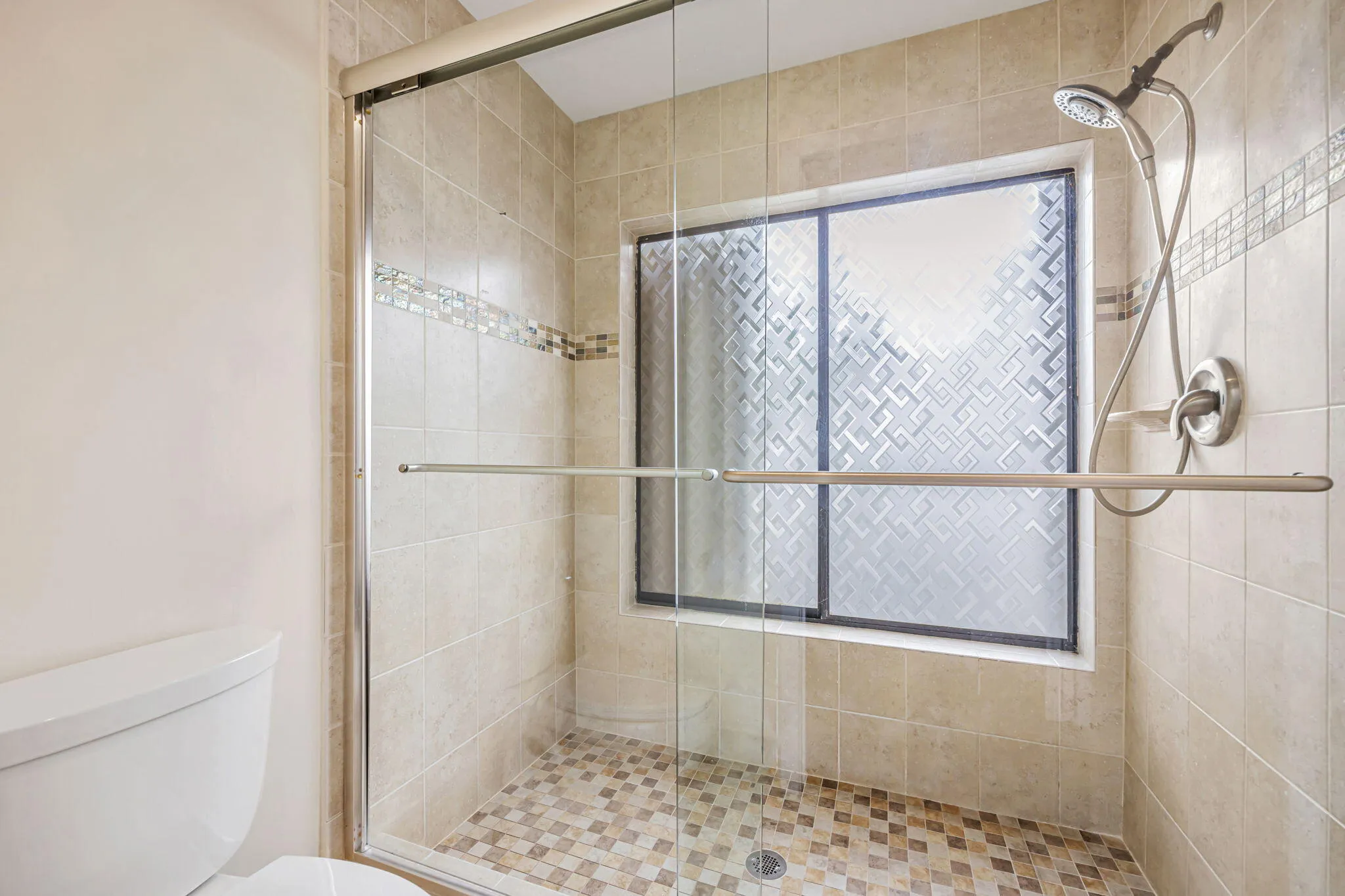 27-web-or-mls-21356-summertrace-cir