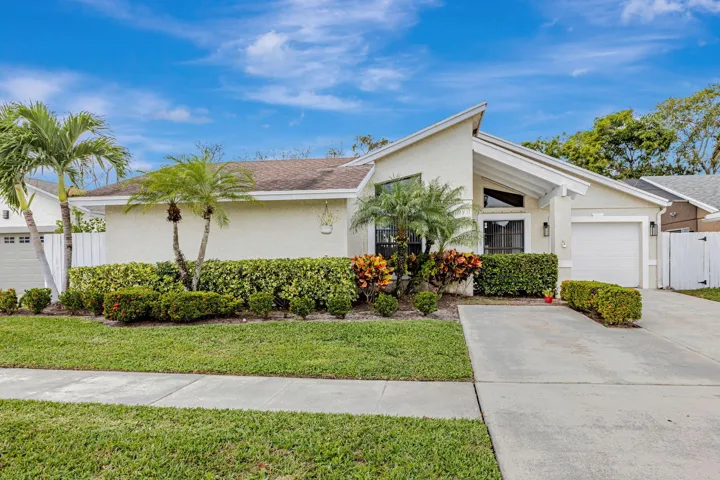 2-web-or-mls-21356-summertrace-cir
