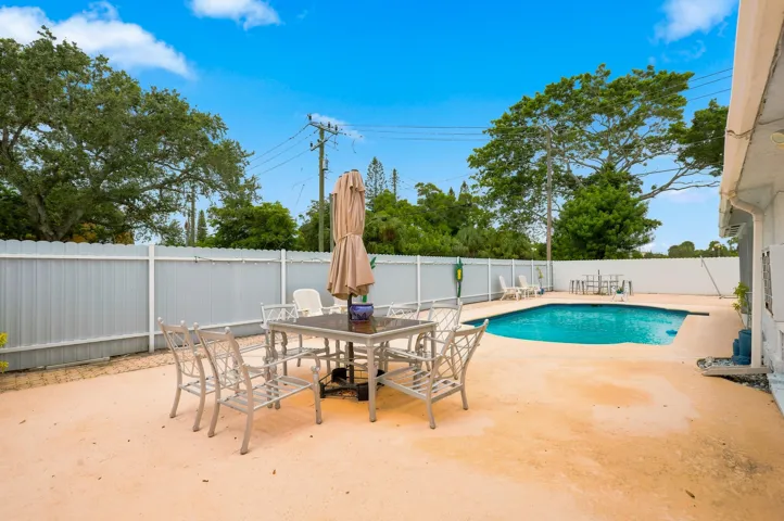 pool