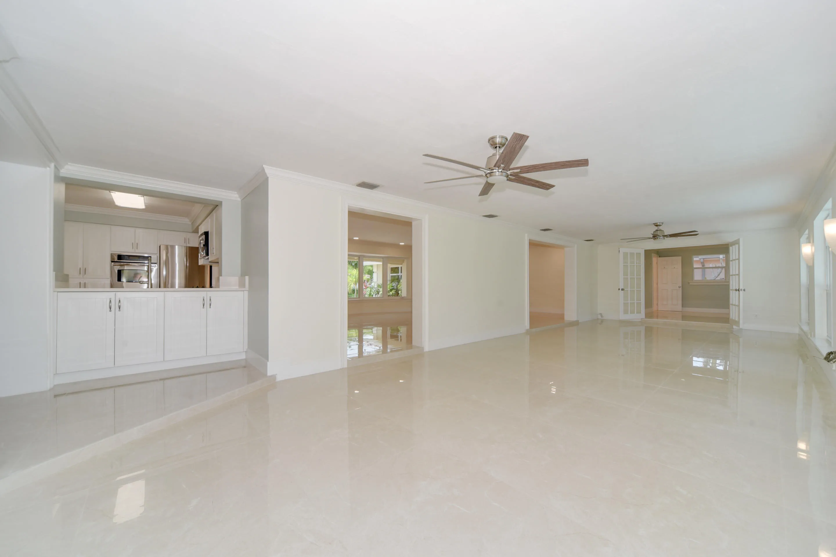 06a Family Room