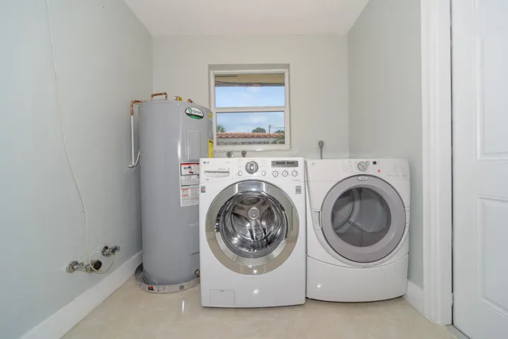 12 Interior Laundry Room