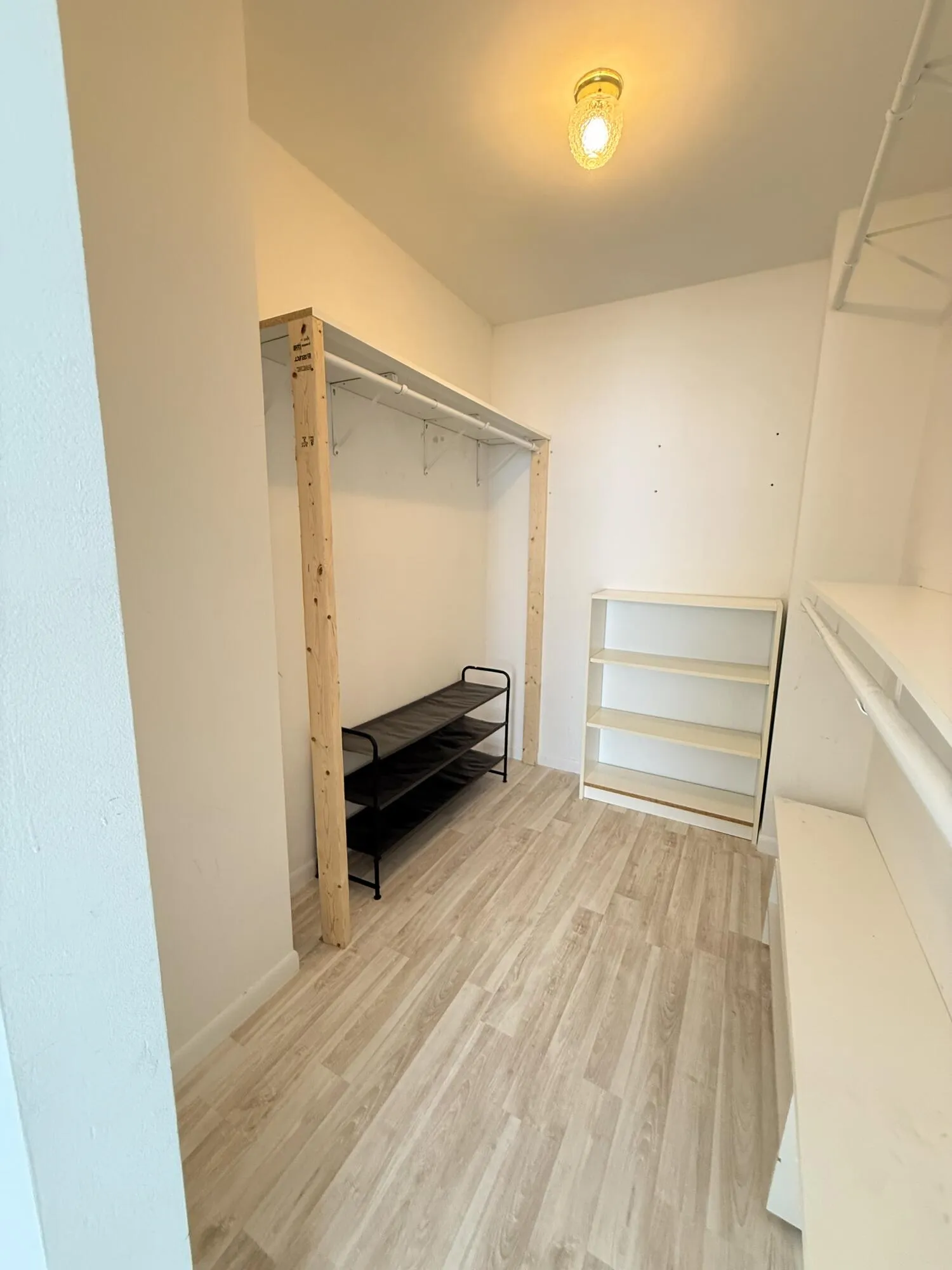 Walk-in Closet
