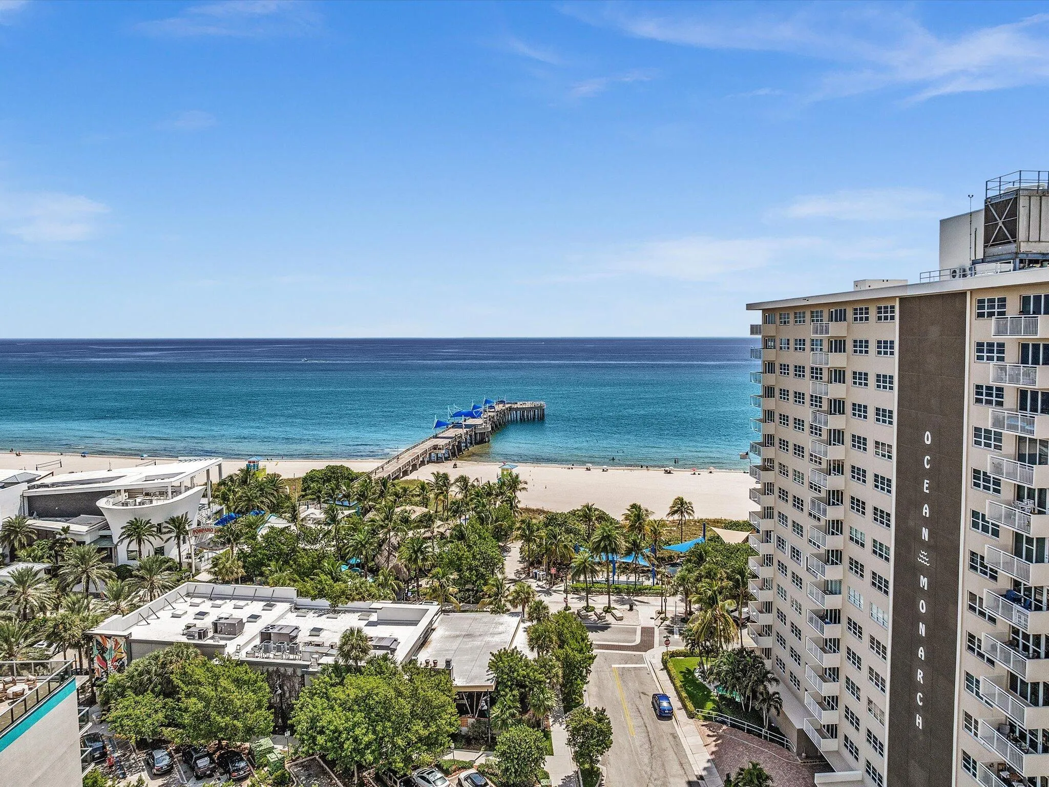 Ocean Monarch is across from the beach and walk to restaurants and new Pompano Pier