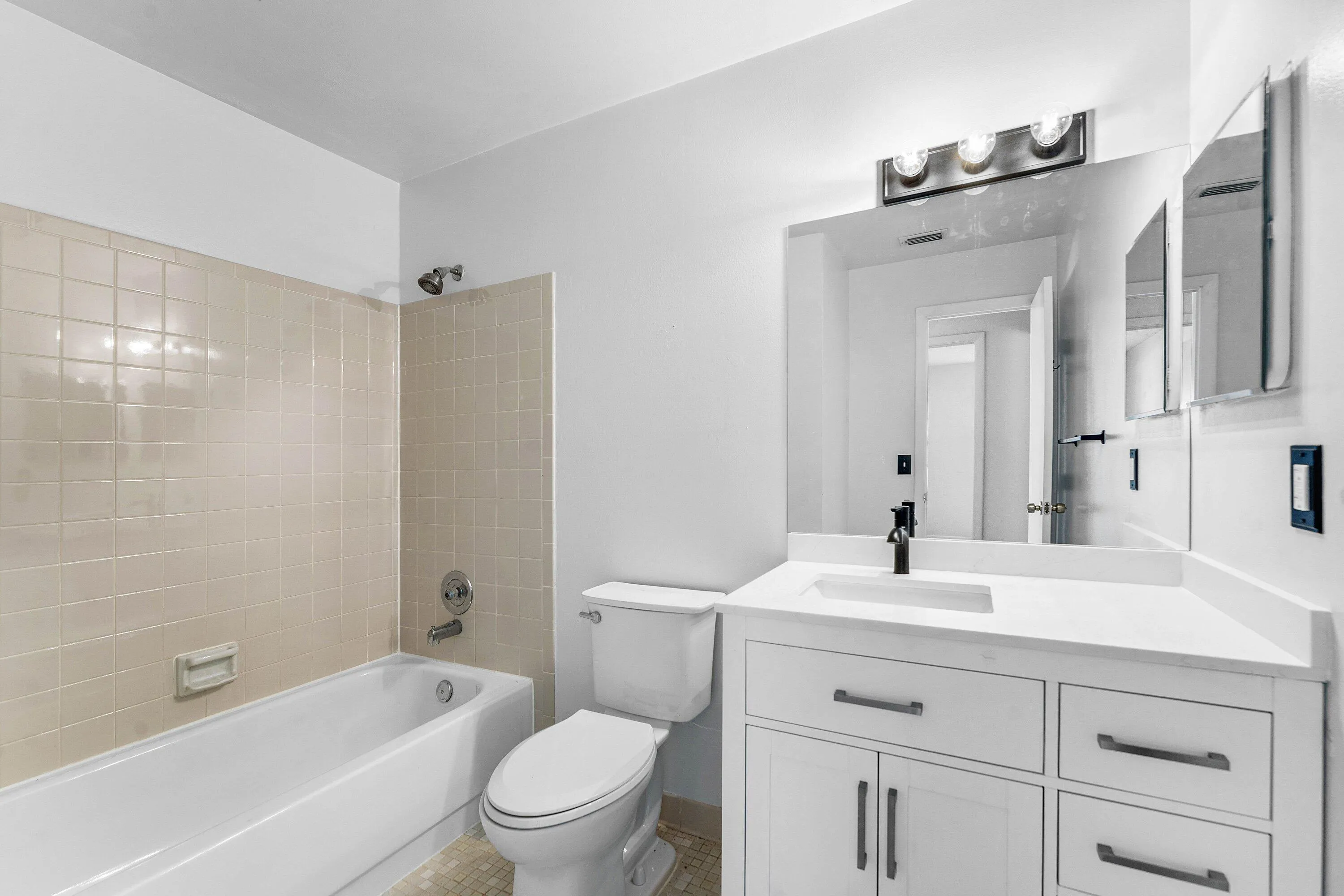 019-149ArrowheadCircle-Jupiter-FL-33458-