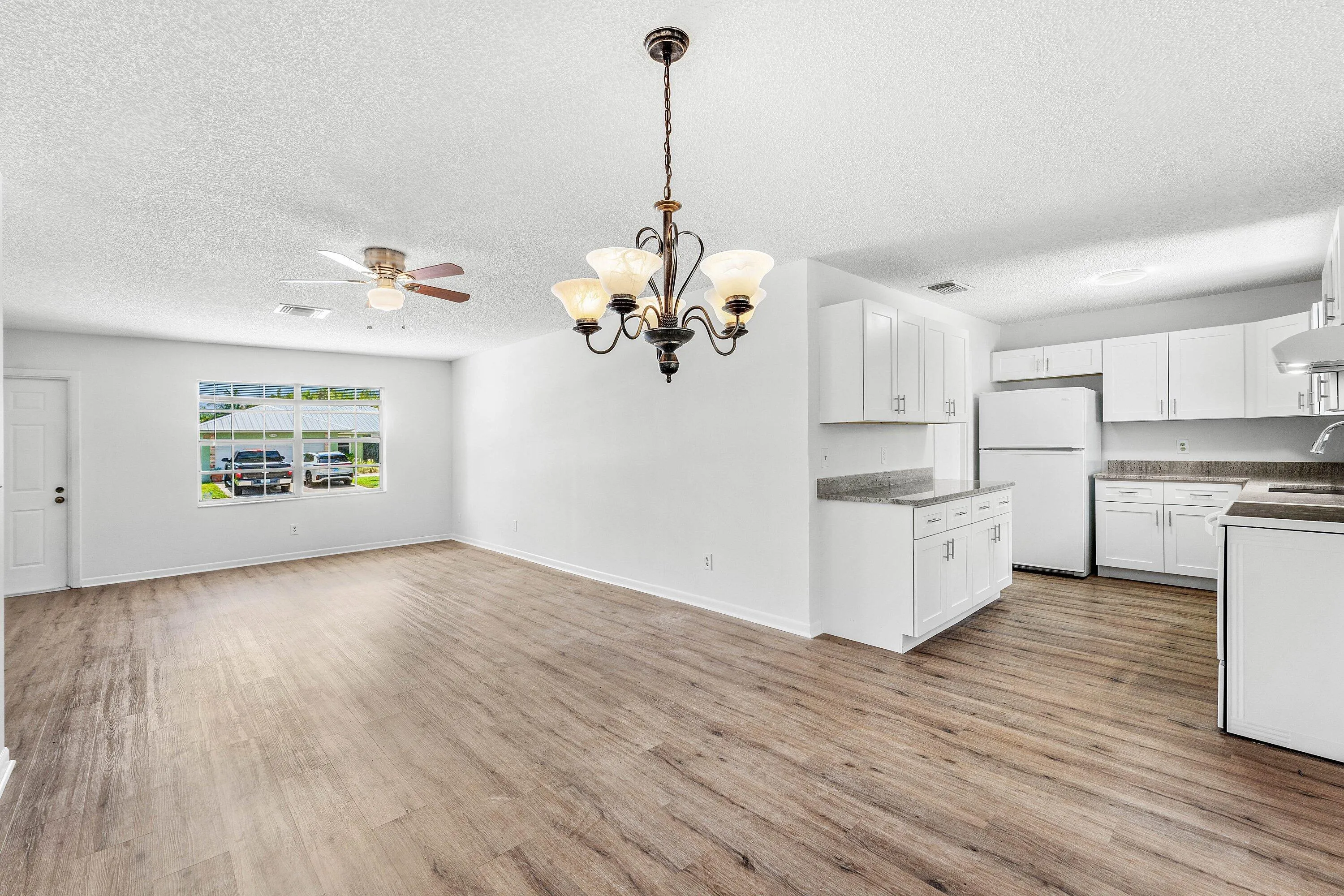 005-149ArrowheadCircle-Jupiter-FL-33458-