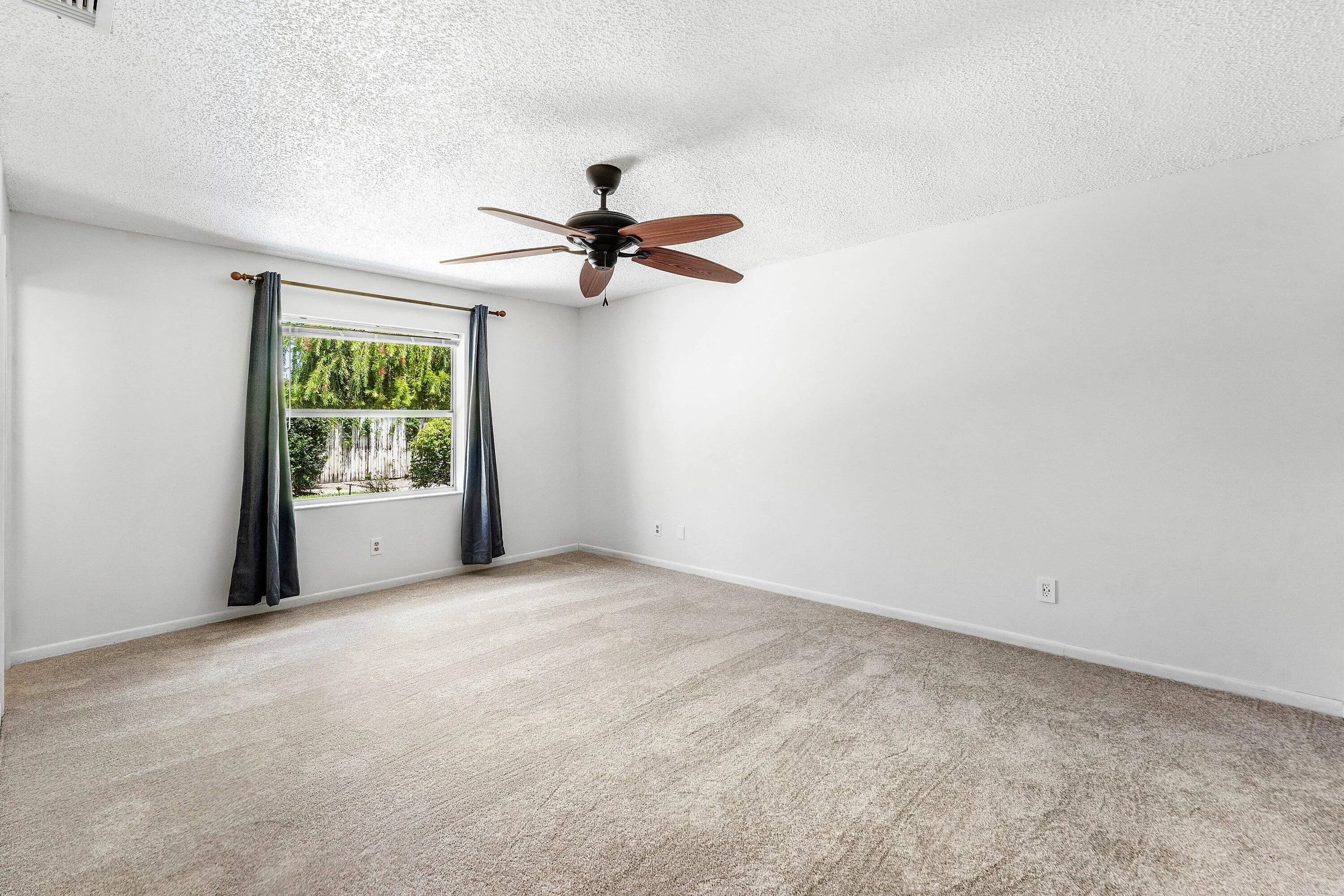 013-149ArrowheadCircle-Jupiter-FL-33458-