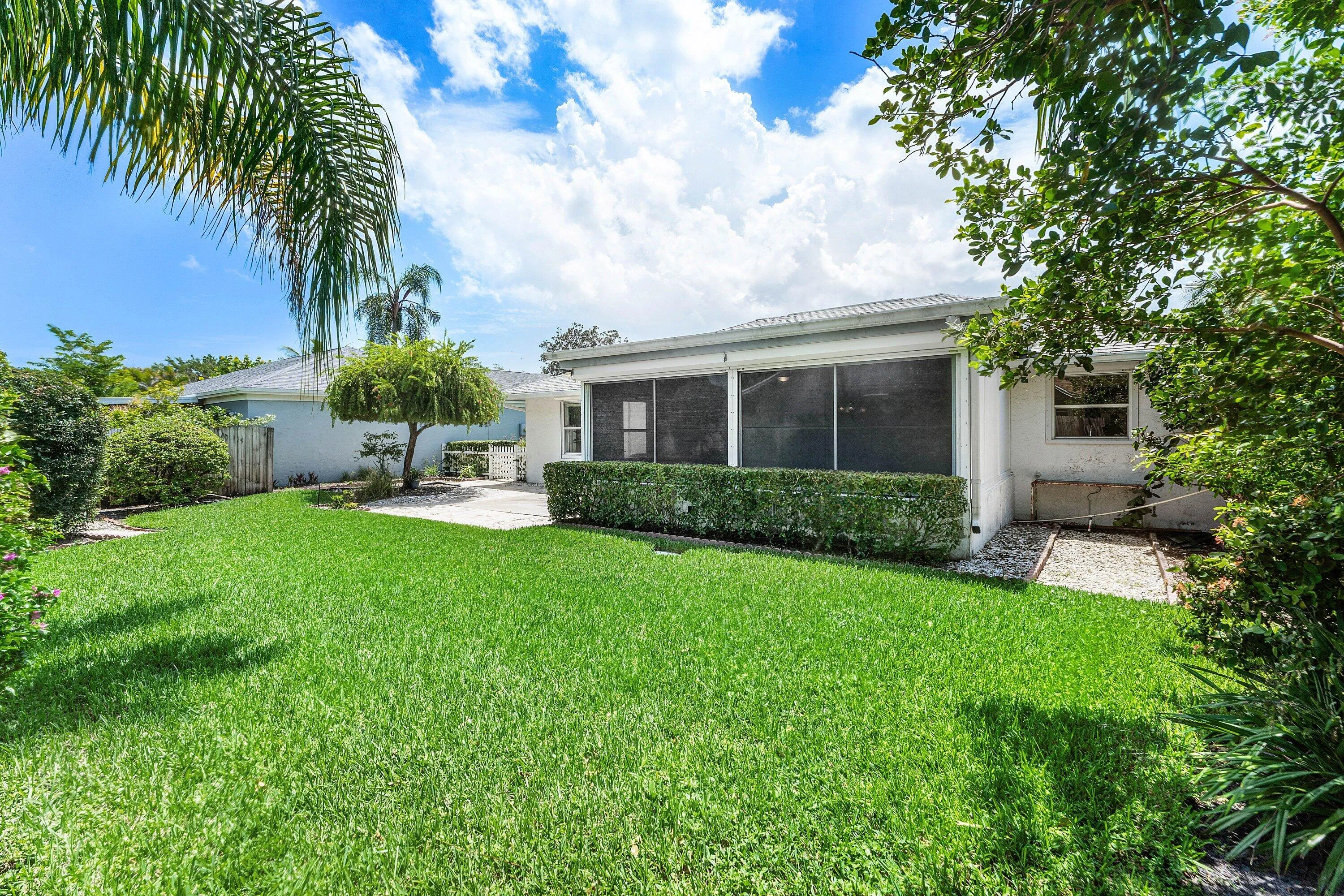 025-149ArrowheadCircle-Jupiter-FL-33458-