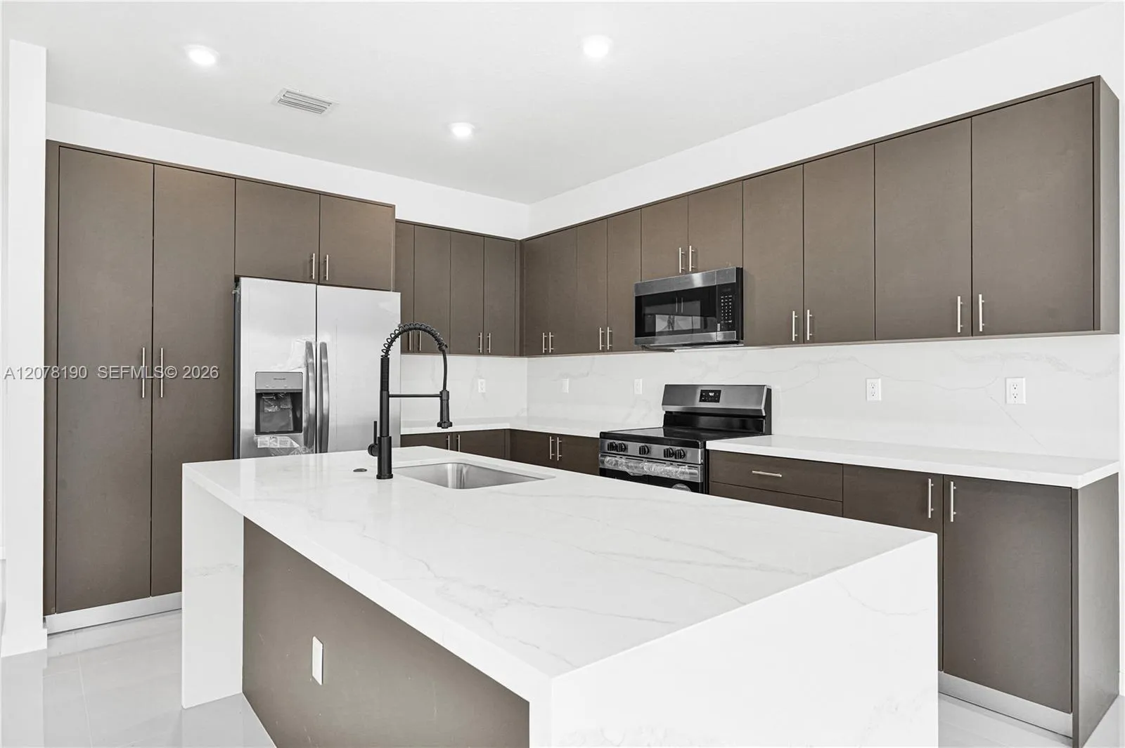Property photo 86