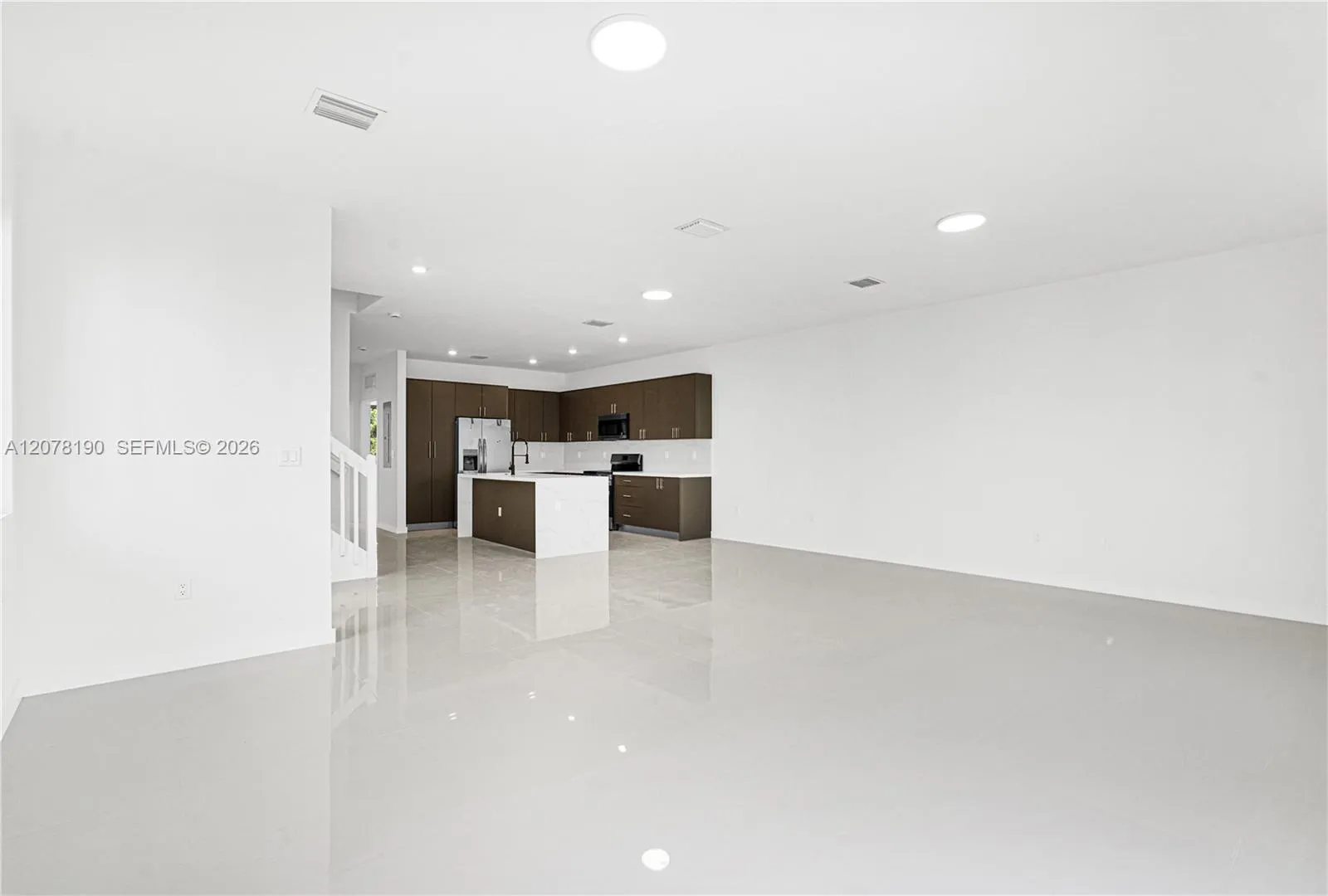 Property photo 99