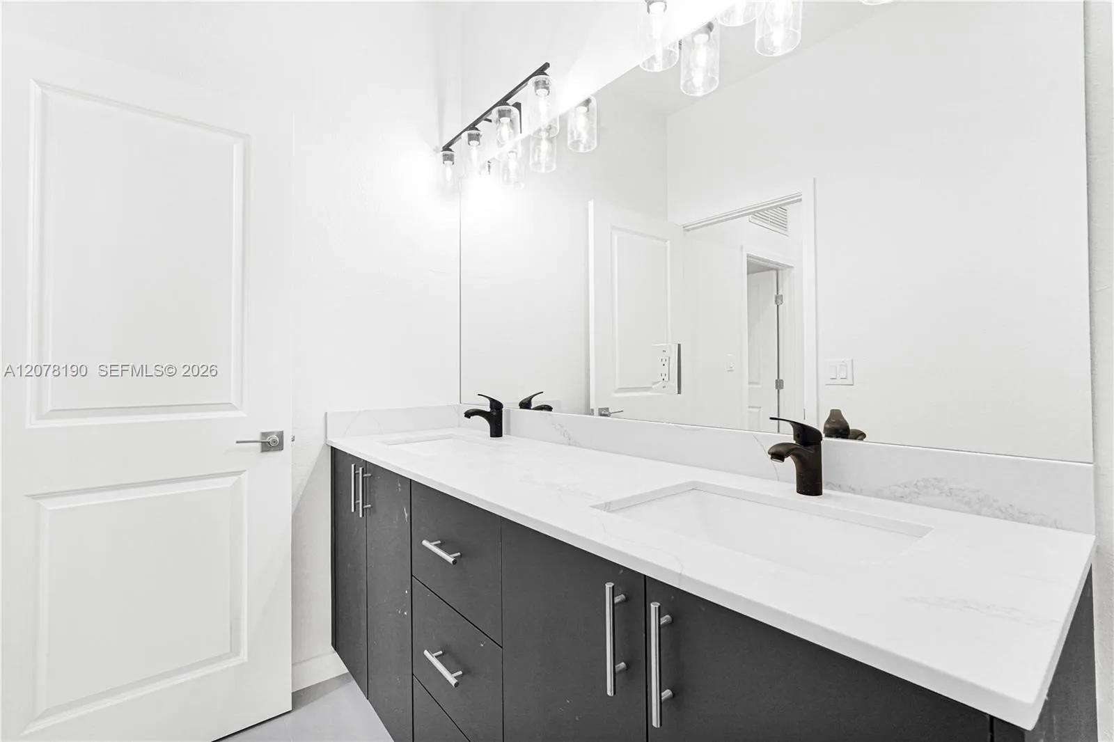 Property photo 92