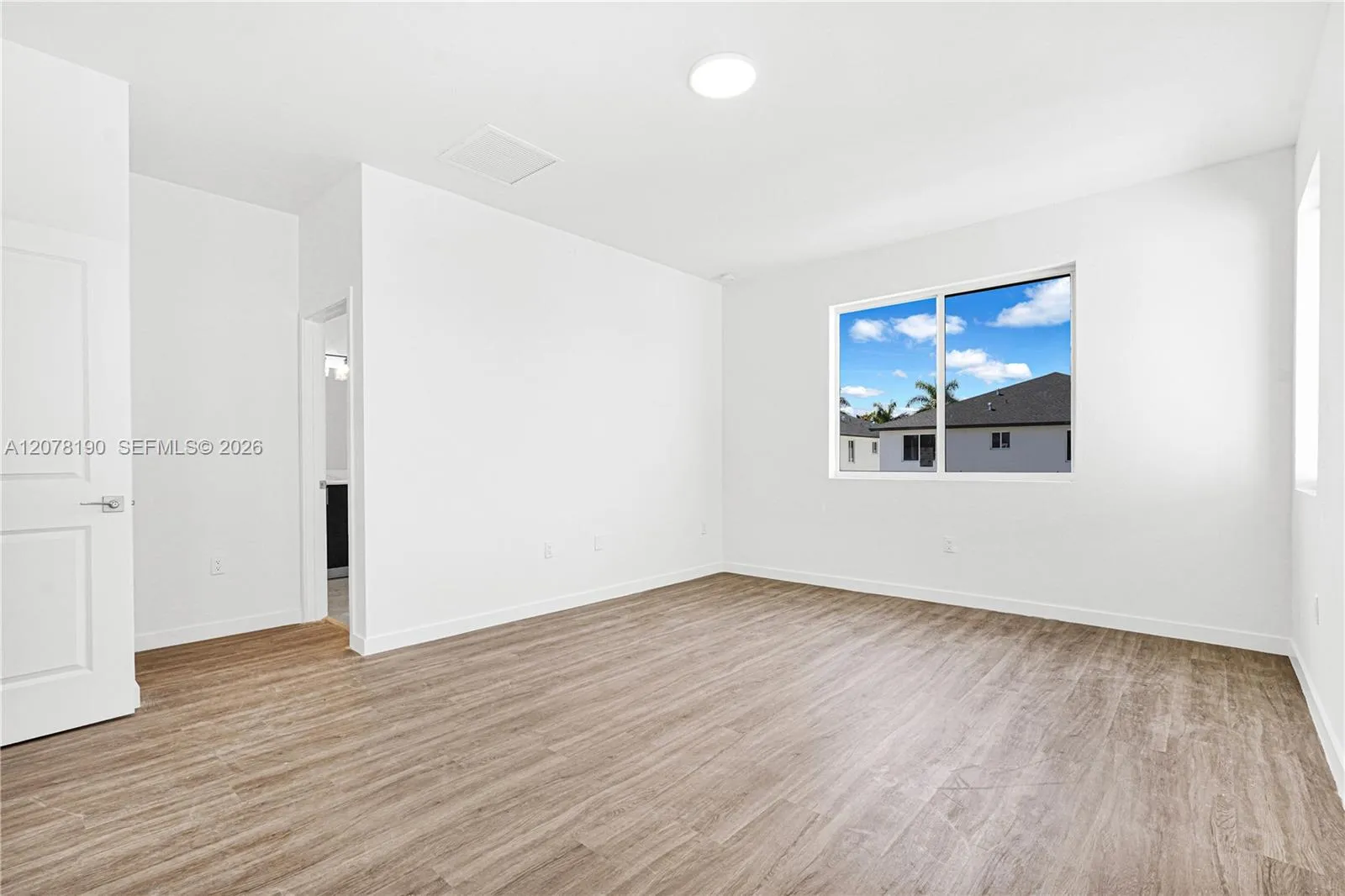 Property photo 95