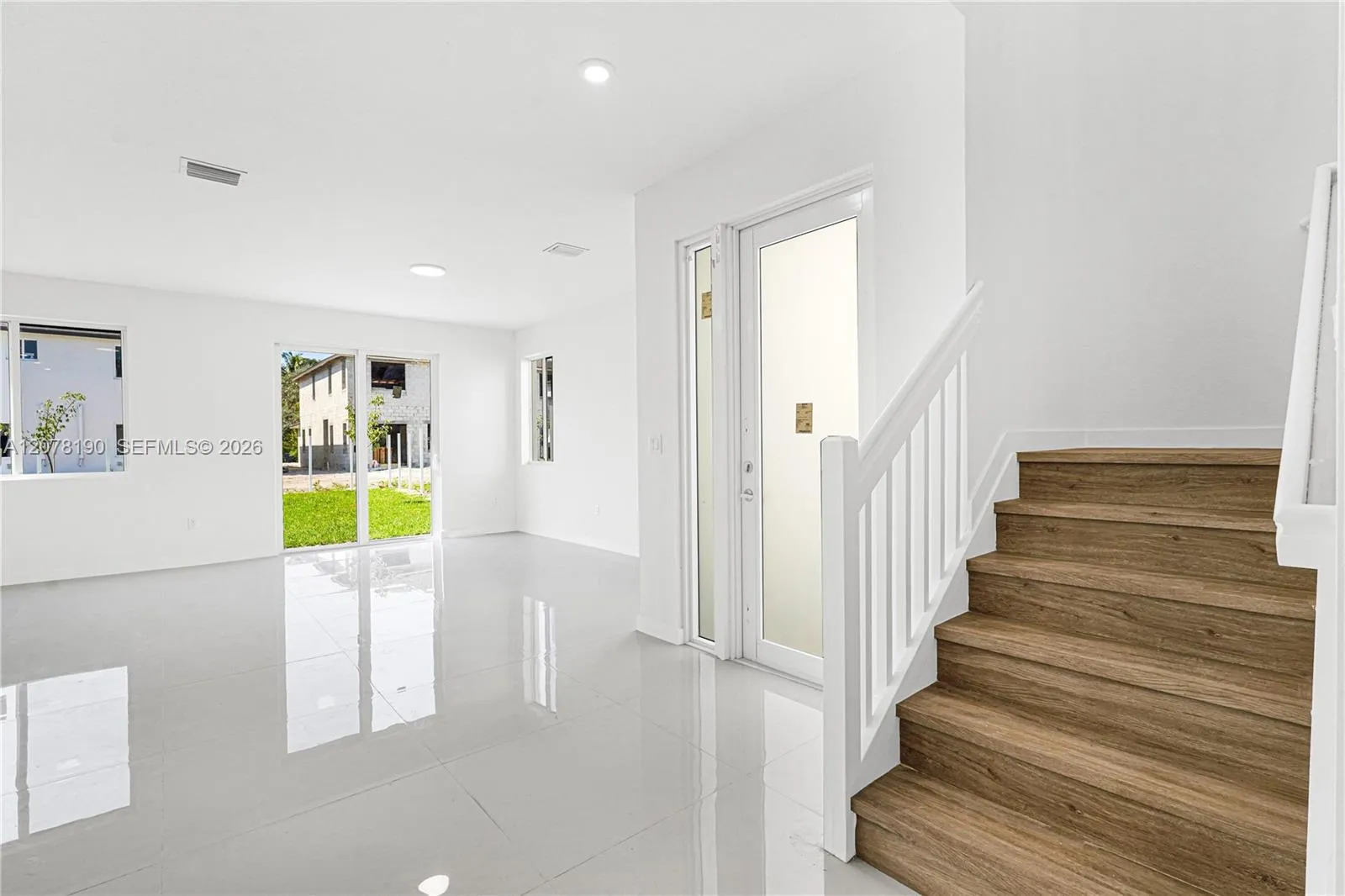 Property photo 100