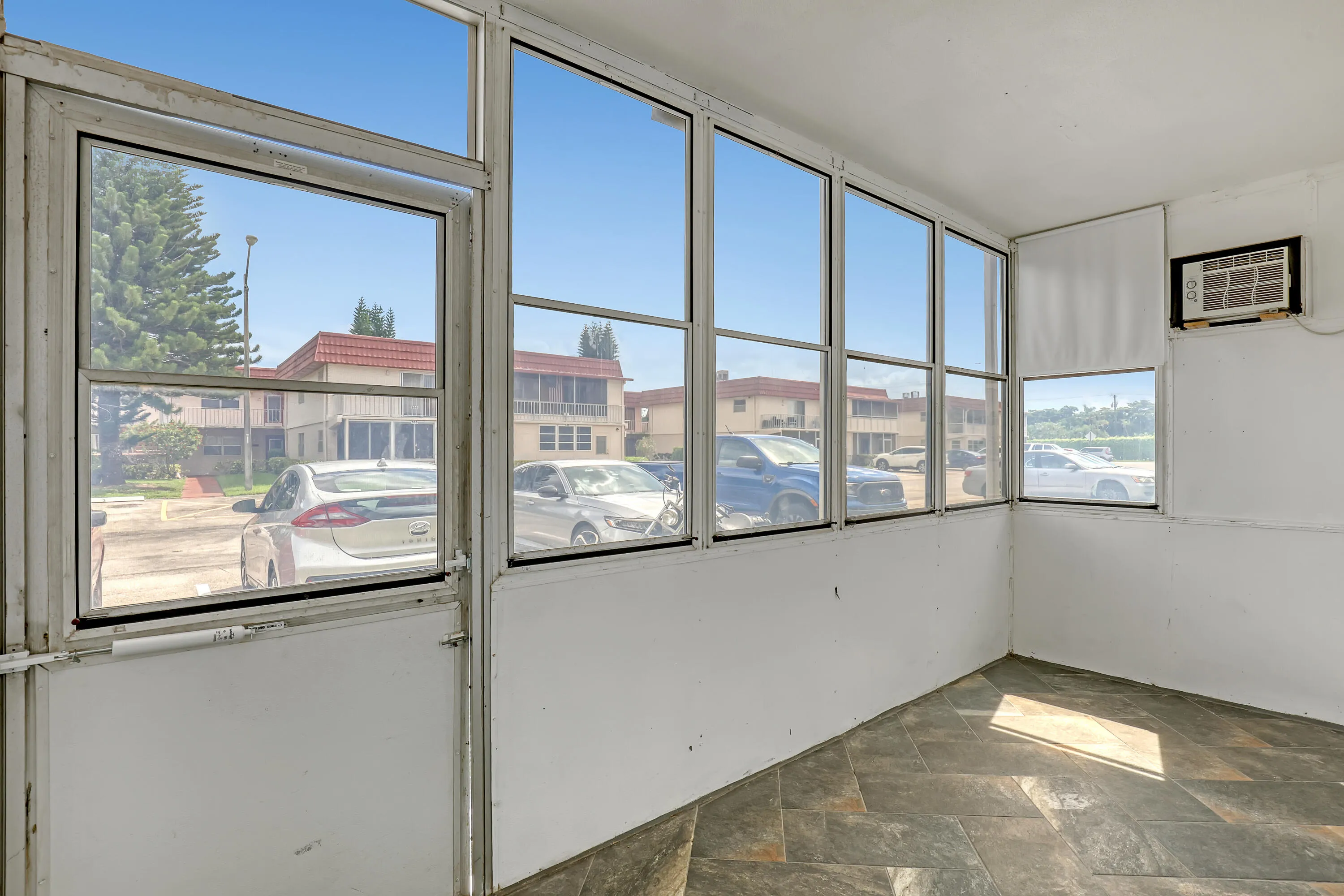 611 Saxony Park (23)